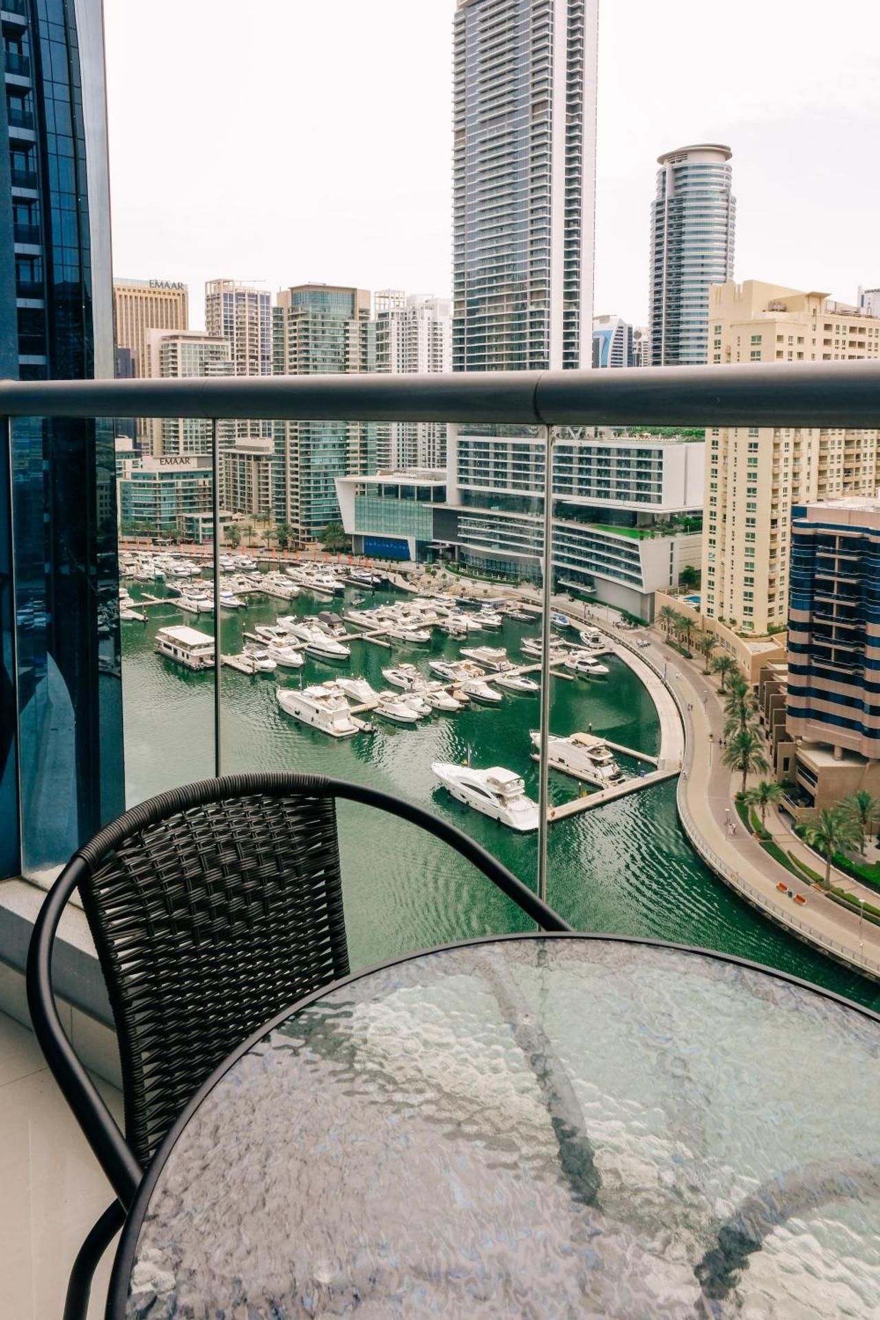 Dubai Marina Royal Premium Serviced Apartments Marina Wharf - KIDS STAY FREE plus free check in 24 h