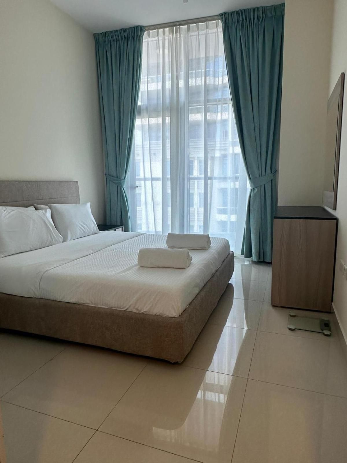 Dubai Marina Royal Premium Serviced Apartments Marina Wharf - KIDS STAY FREE plus free check in 24 h