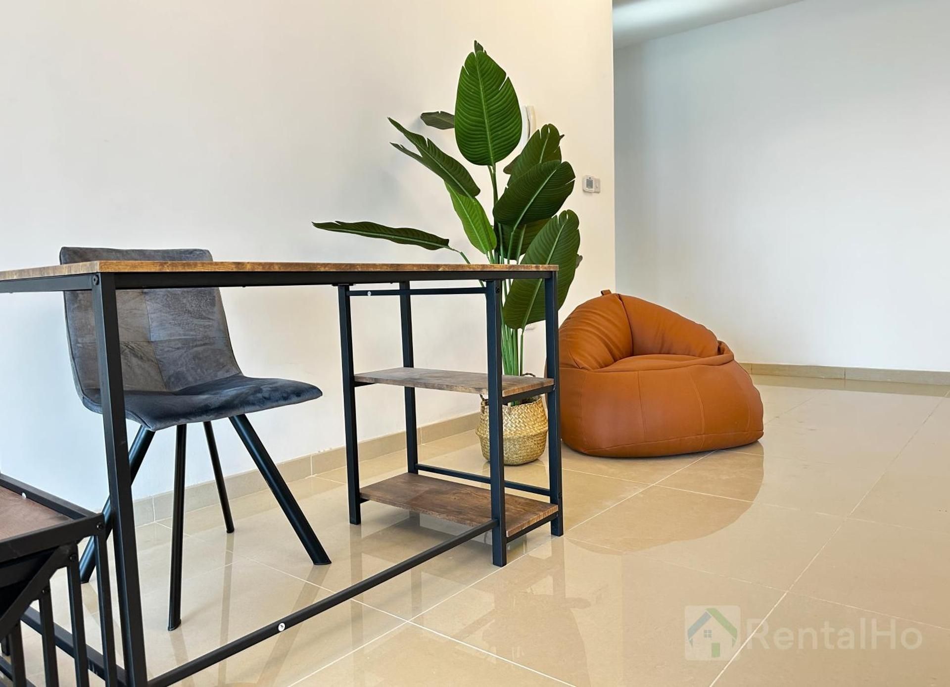 Luxury Stop w/ BoHo Design & Sea View in Marina