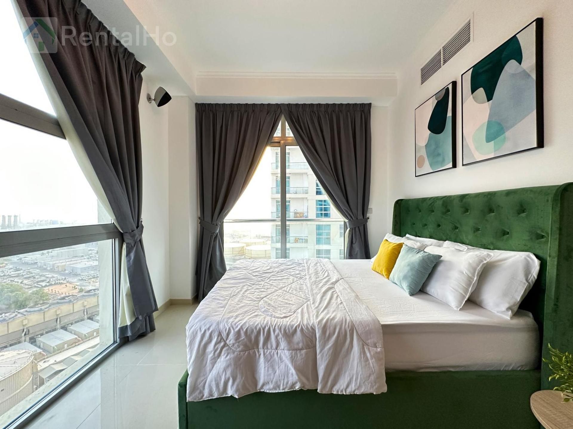 Luxury Stop w/ BoHo Design & Sea View in Marina
