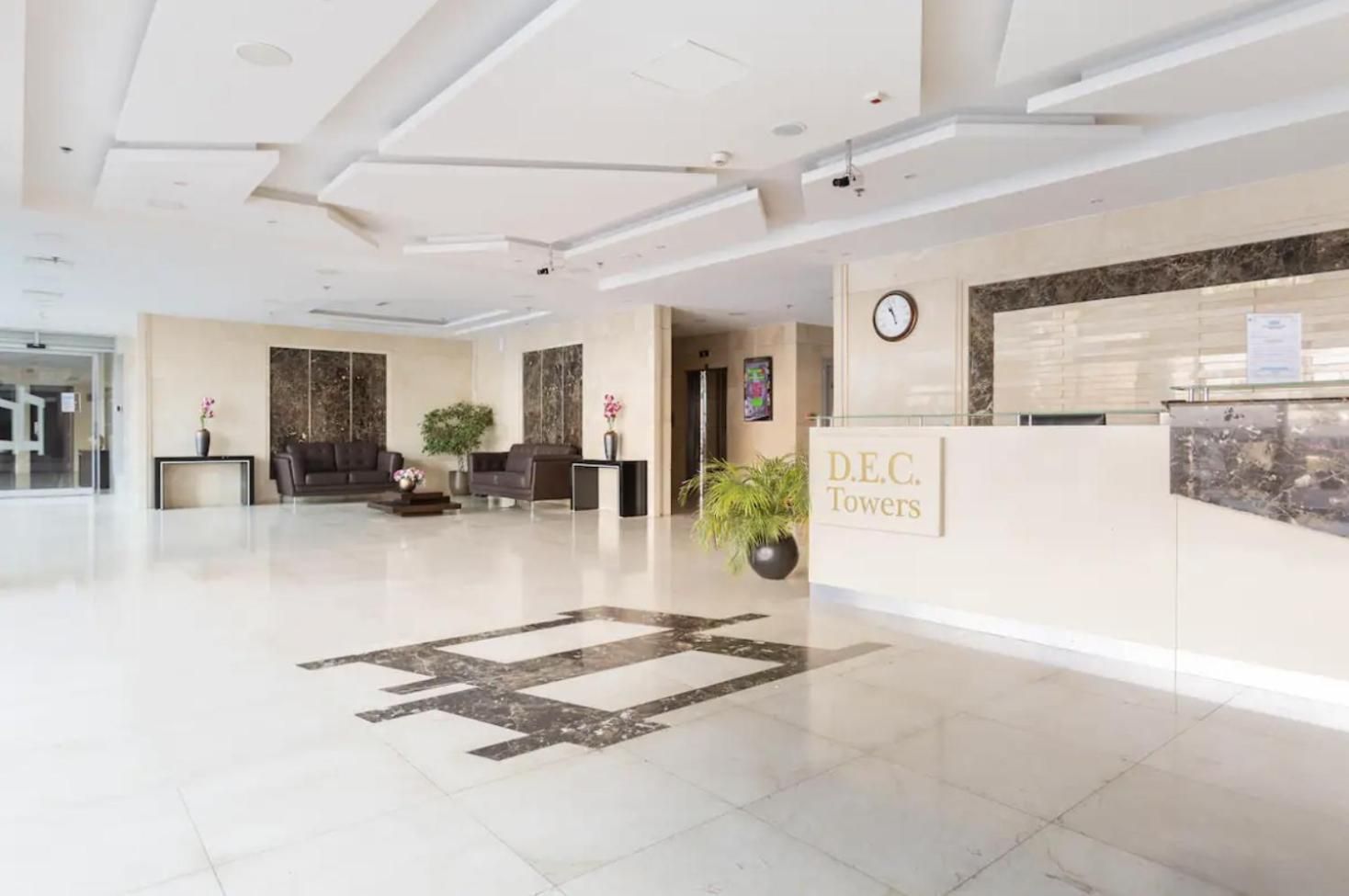 Luxury Stop w/ BoHo Design & Sea View in Marina
