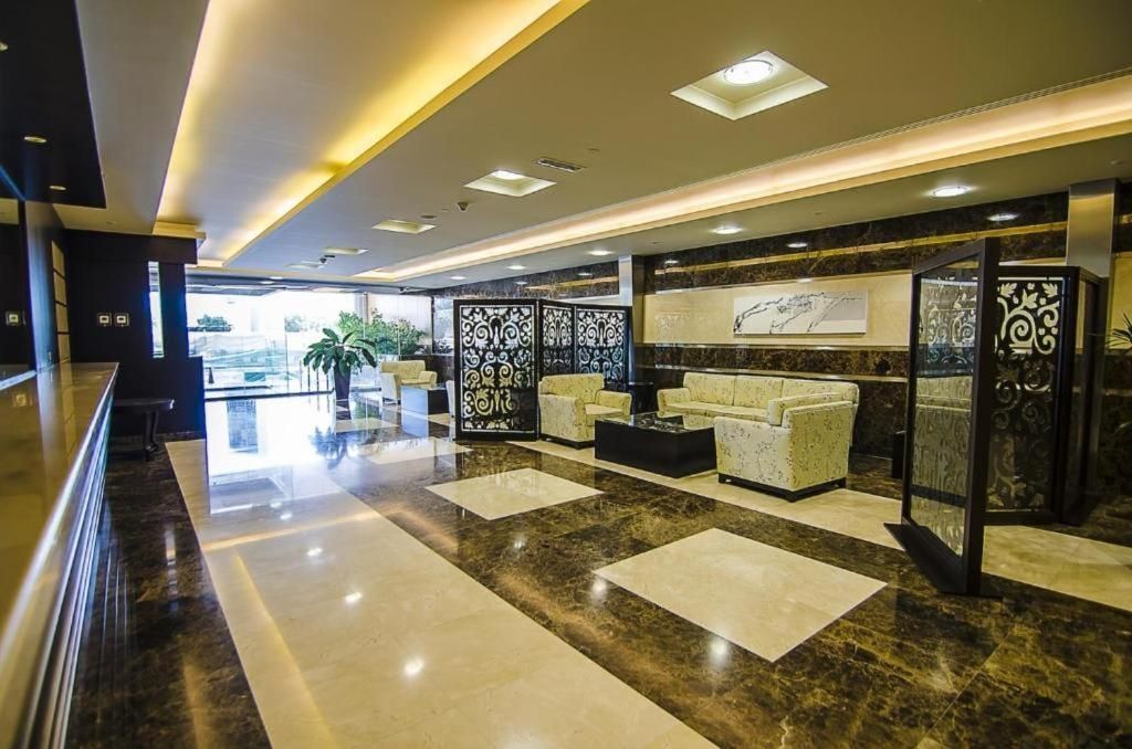 Ensuite Rooms in CoLiving Apartments in Marina