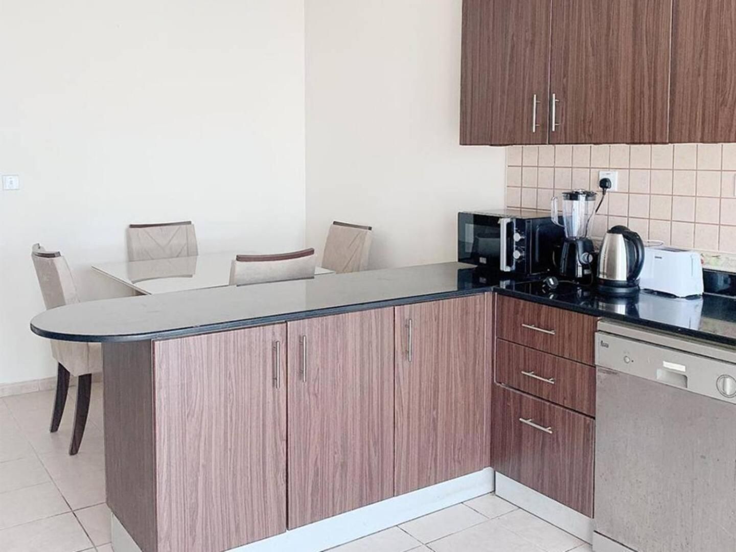 Ensuite Rooms in CoLiving Apartments in Marina