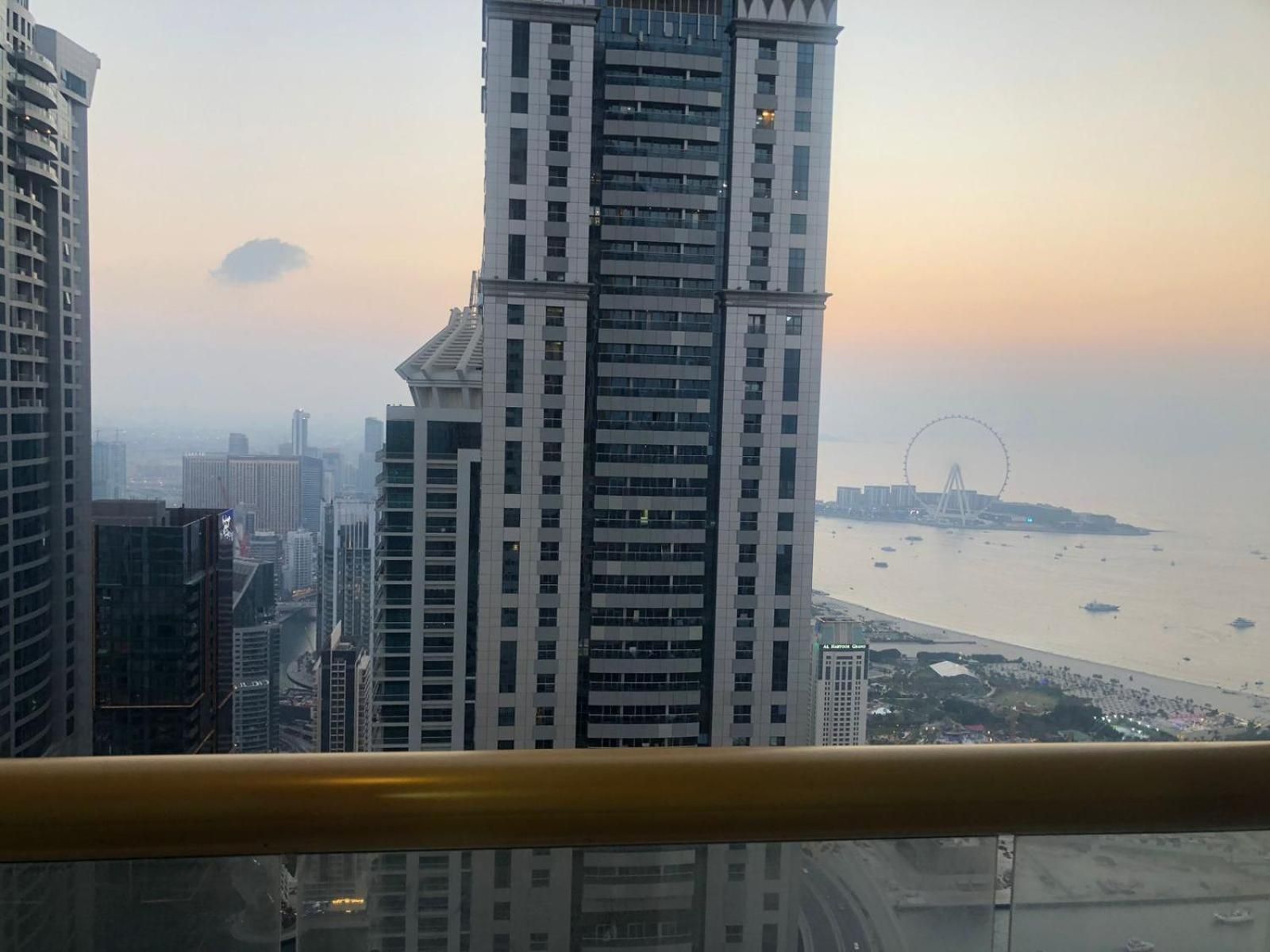 Ensuite Rooms in CoLiving Apartments in Marina