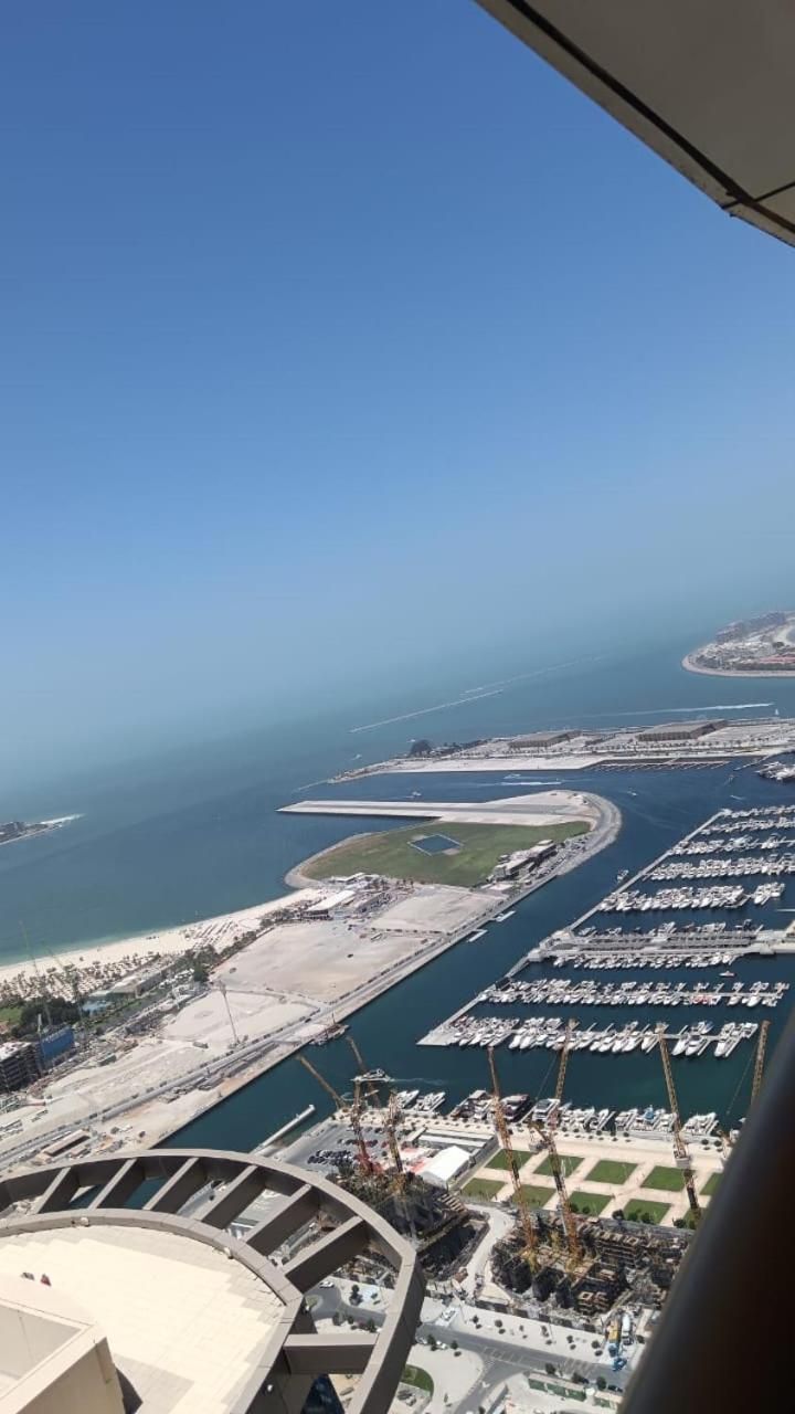 Ensuite Rooms in CoLiving Apartments in Marina