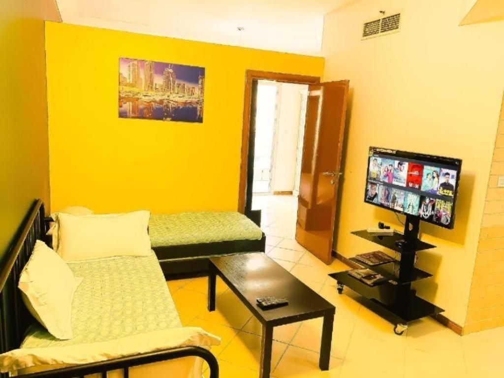 shared lounge/tv area