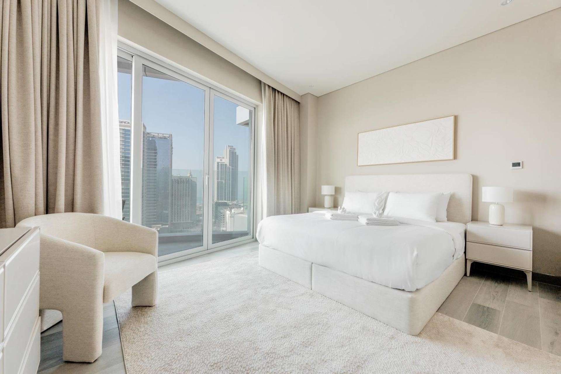 One-Bedroom Apartment with Balcony