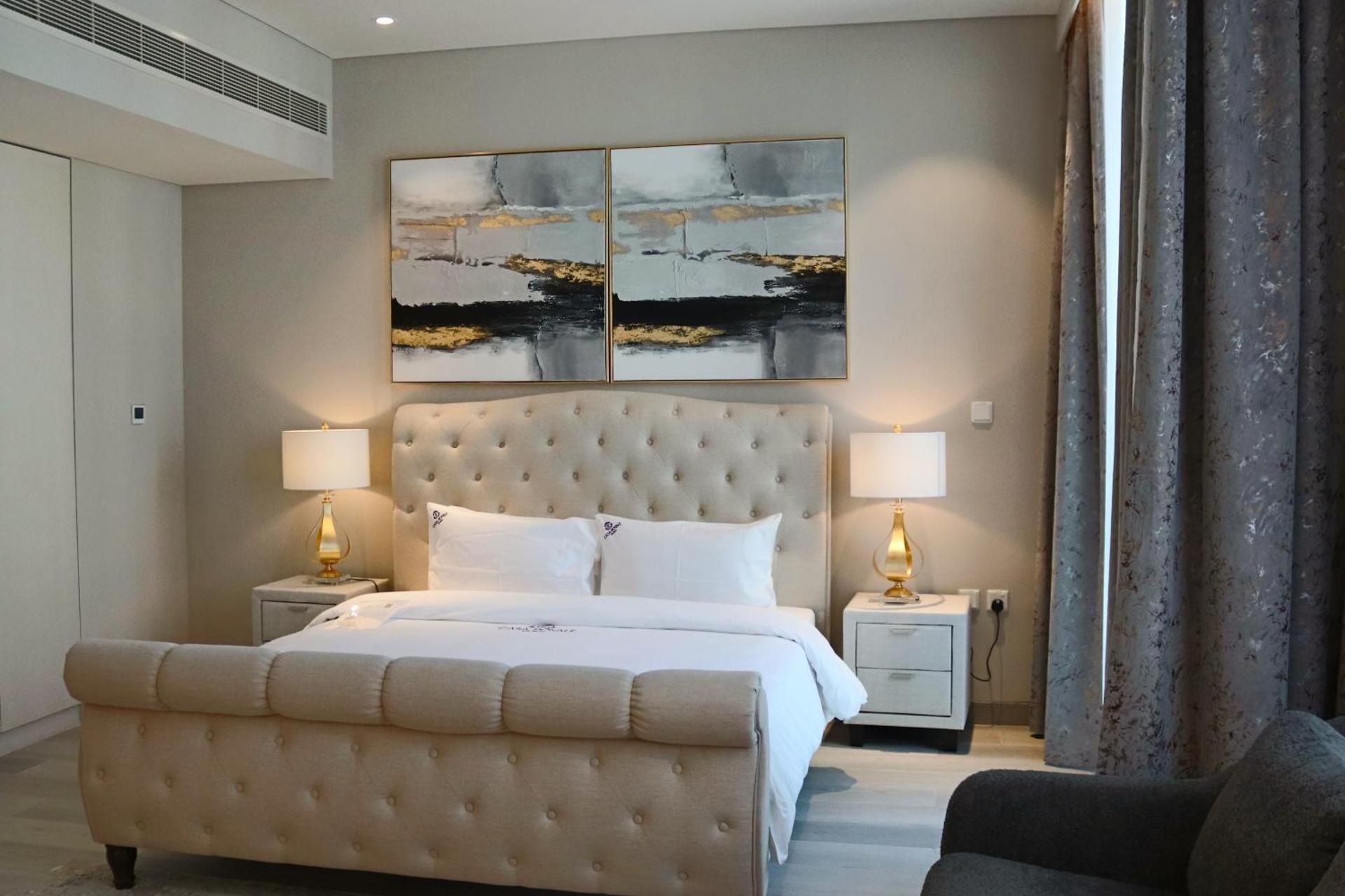 Deluxe Room (2 Adults + 1 Child)