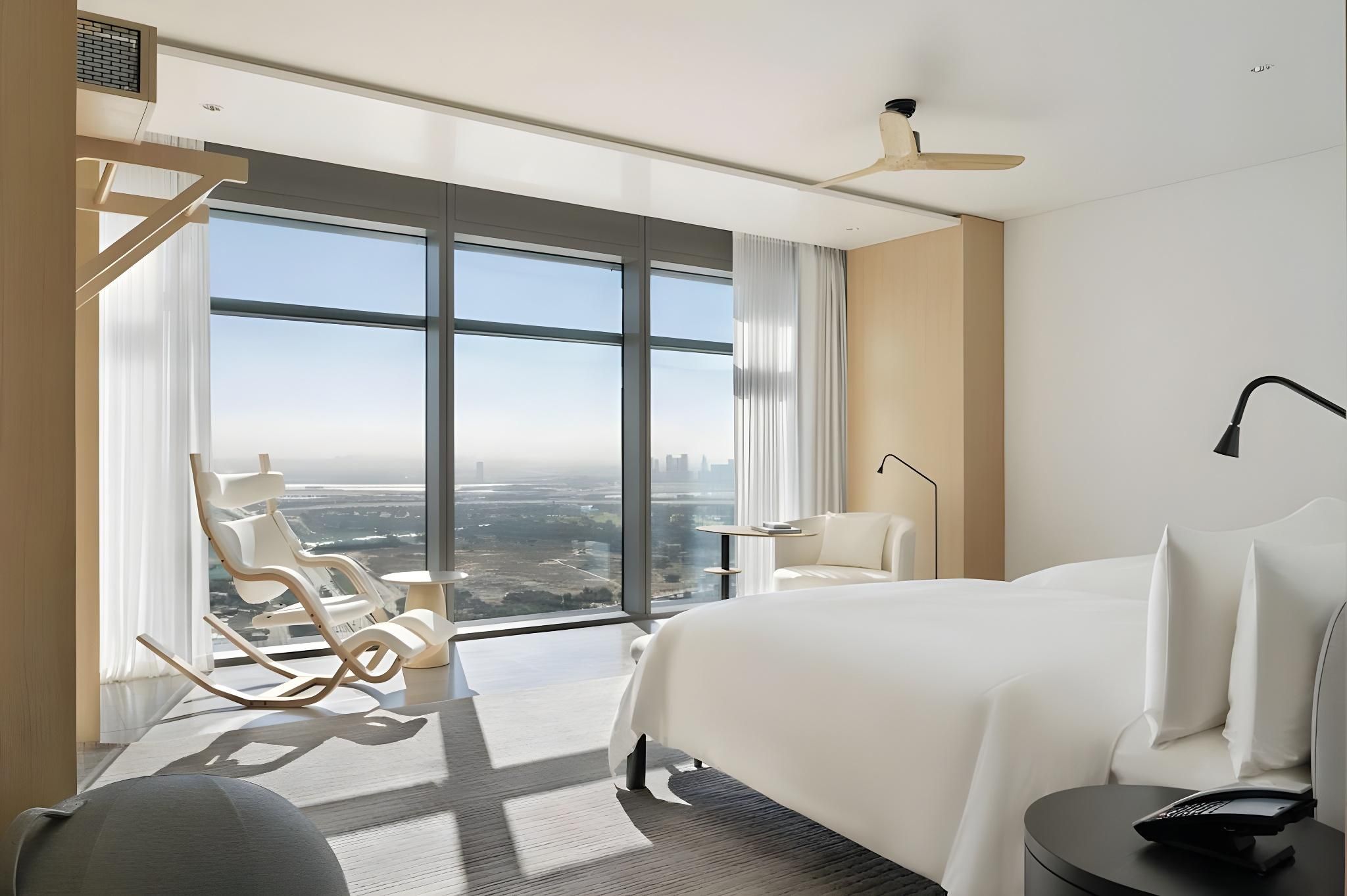 SIRO Premium Double Queen GCC Resident, GCC ID Mandatory