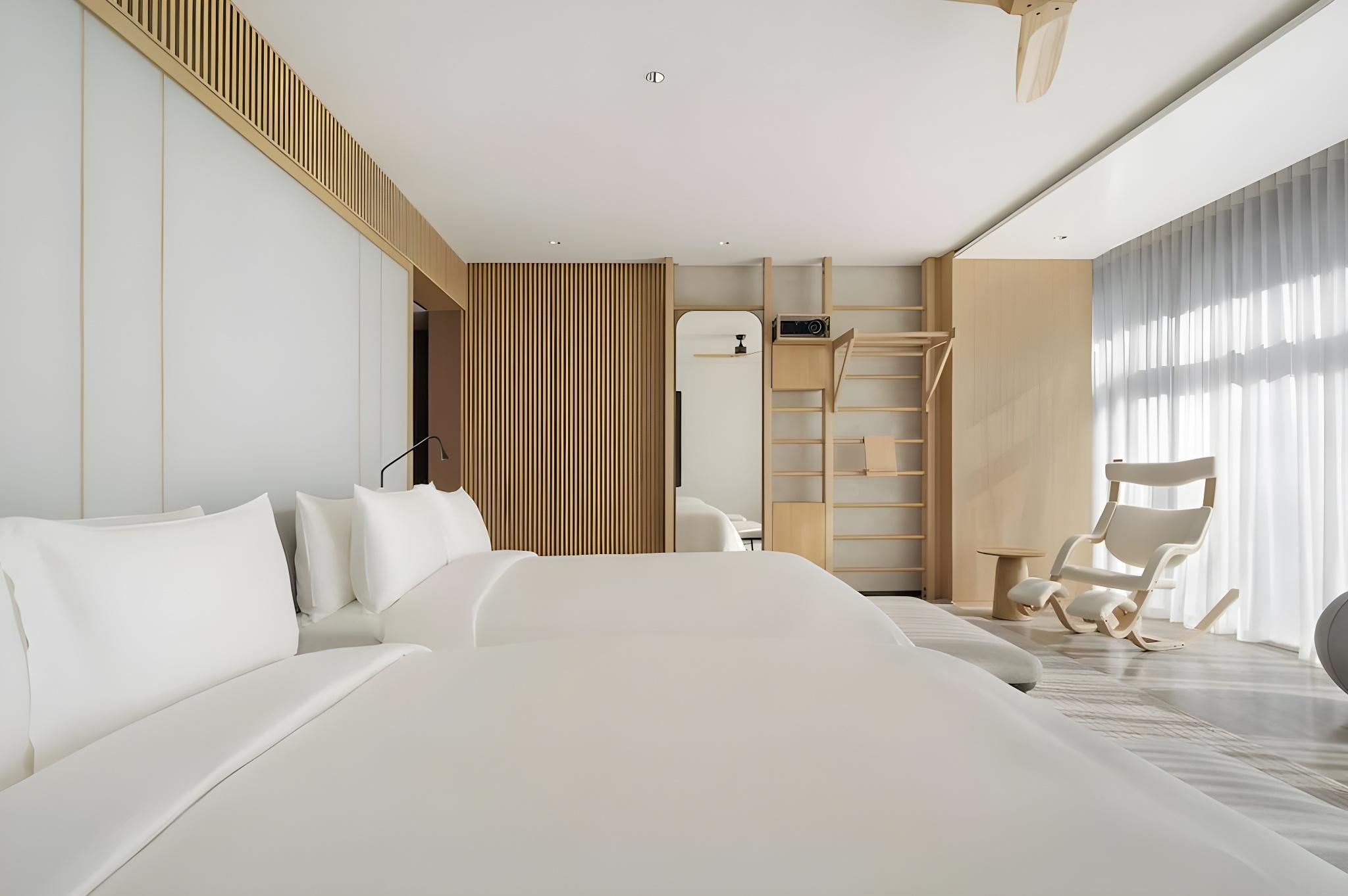 SIRO Premium Double Queen GCC Resident, GCC ID Mandatory