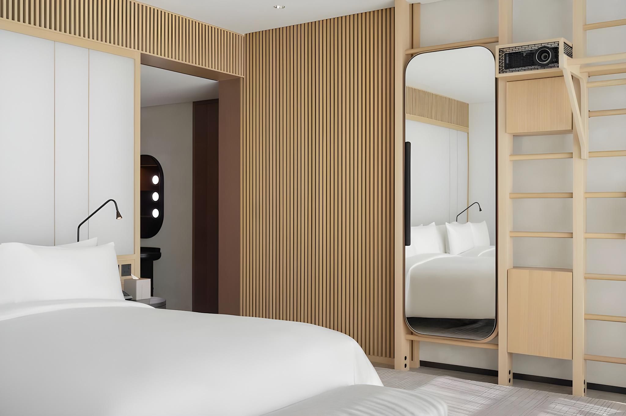 SIRO Premium Double Queen GCC Resident, GCC ID Mandatory