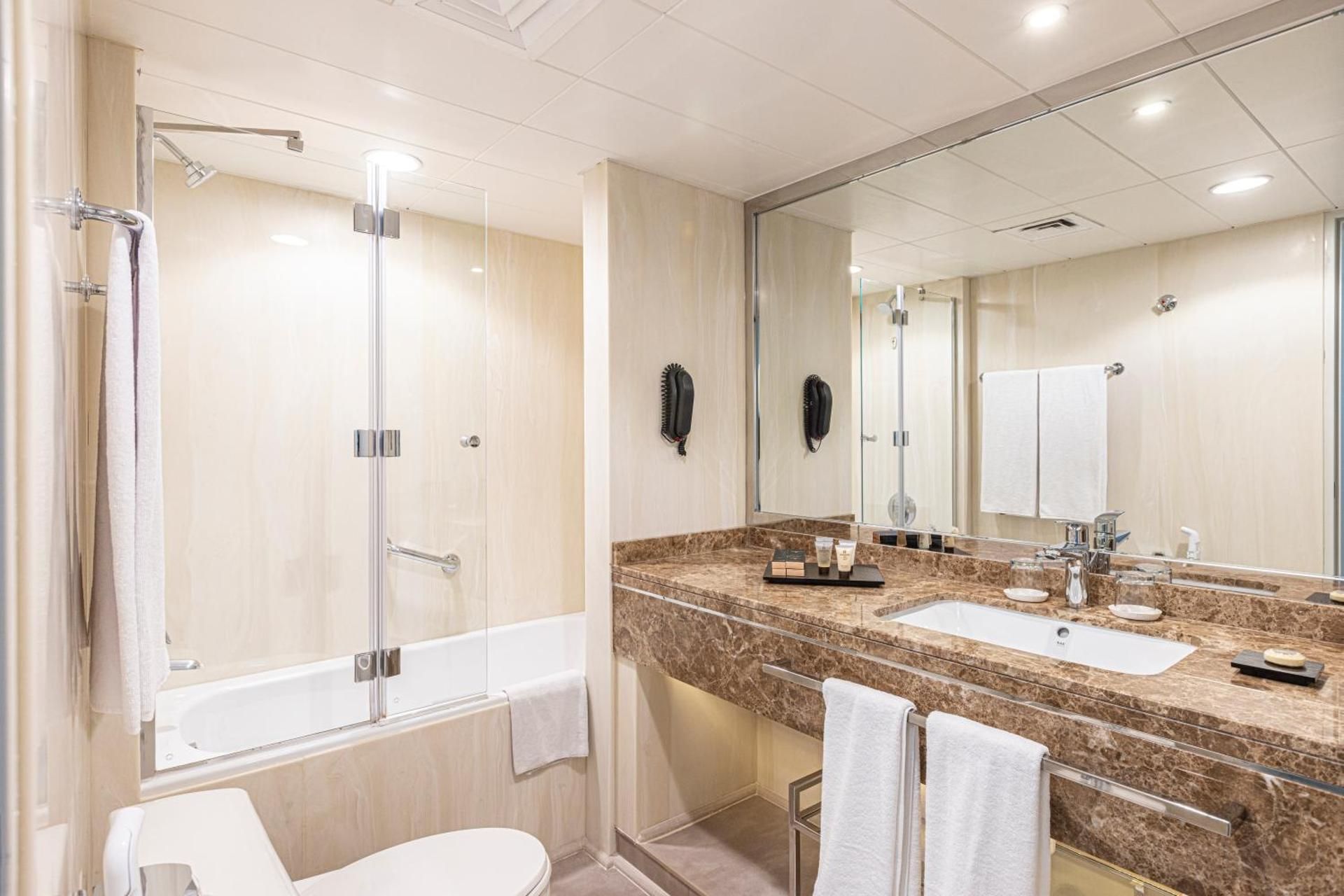 Golden Sands Hotel Apartments