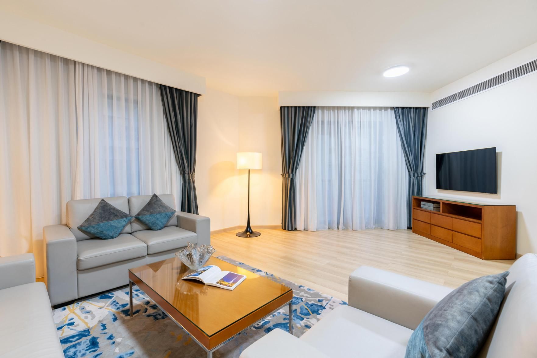 Golden Sands Hotel Apartments