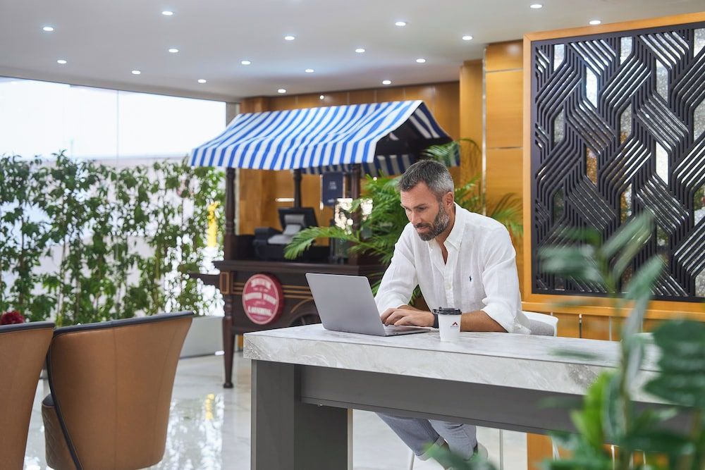 Golden Sands Hotel Apartments