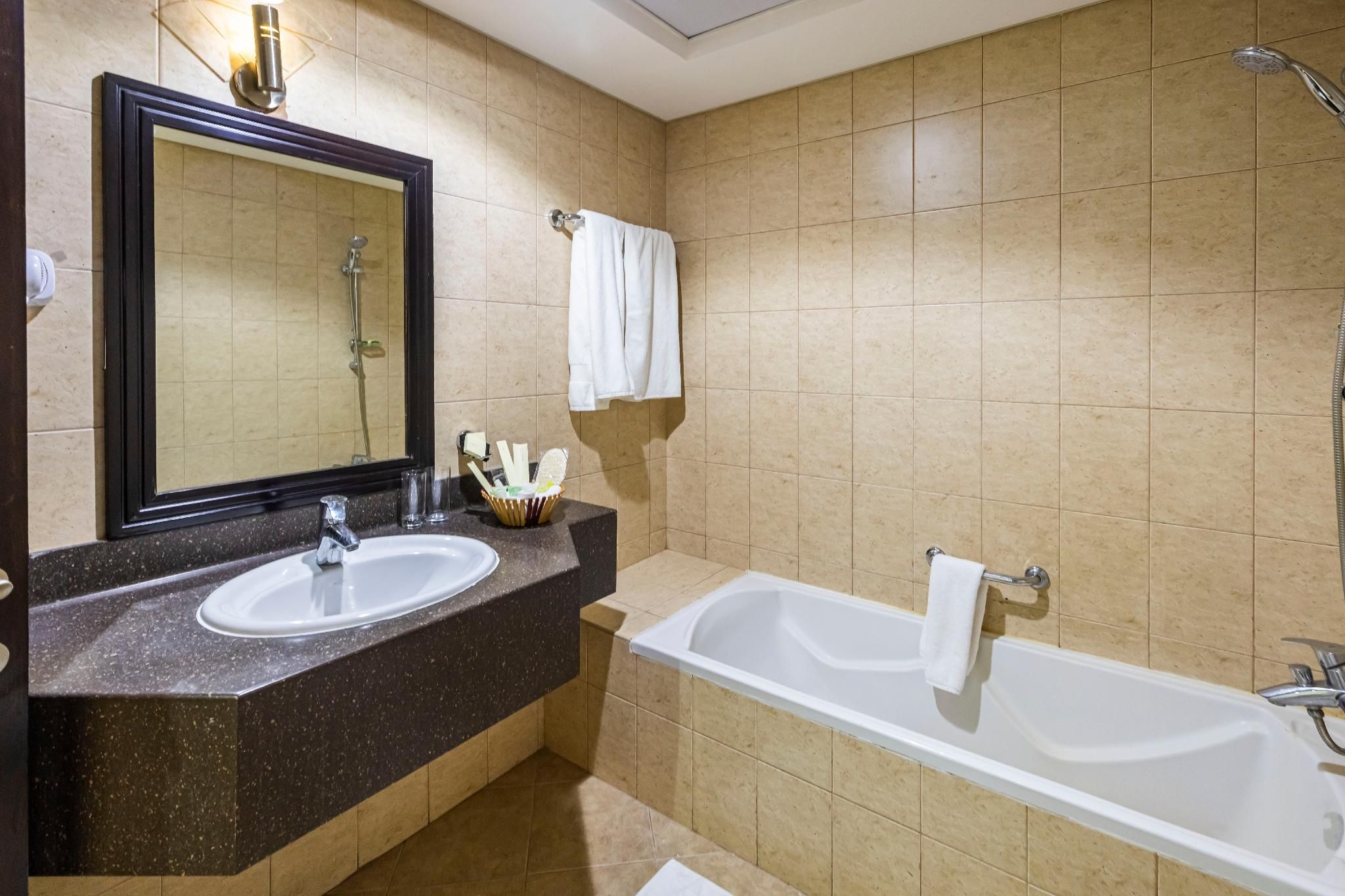 Crown Park Hotel Double Room 3