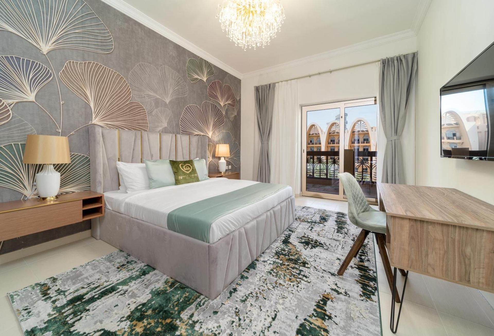 Superior One Bedroom Apartment with Kitchen and Balcony