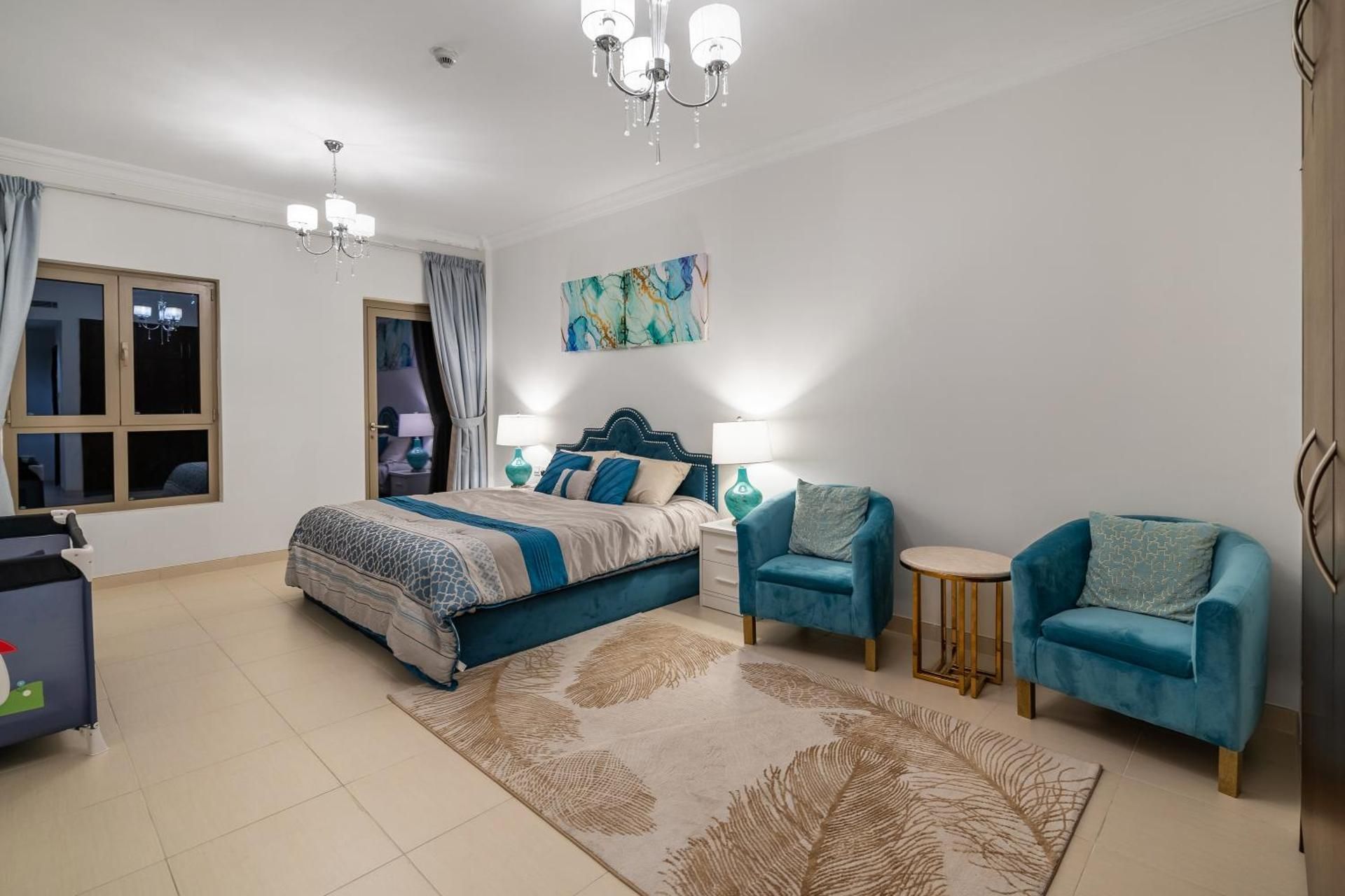 Premium One Bedroom Apartment with Kitchen and Sea View