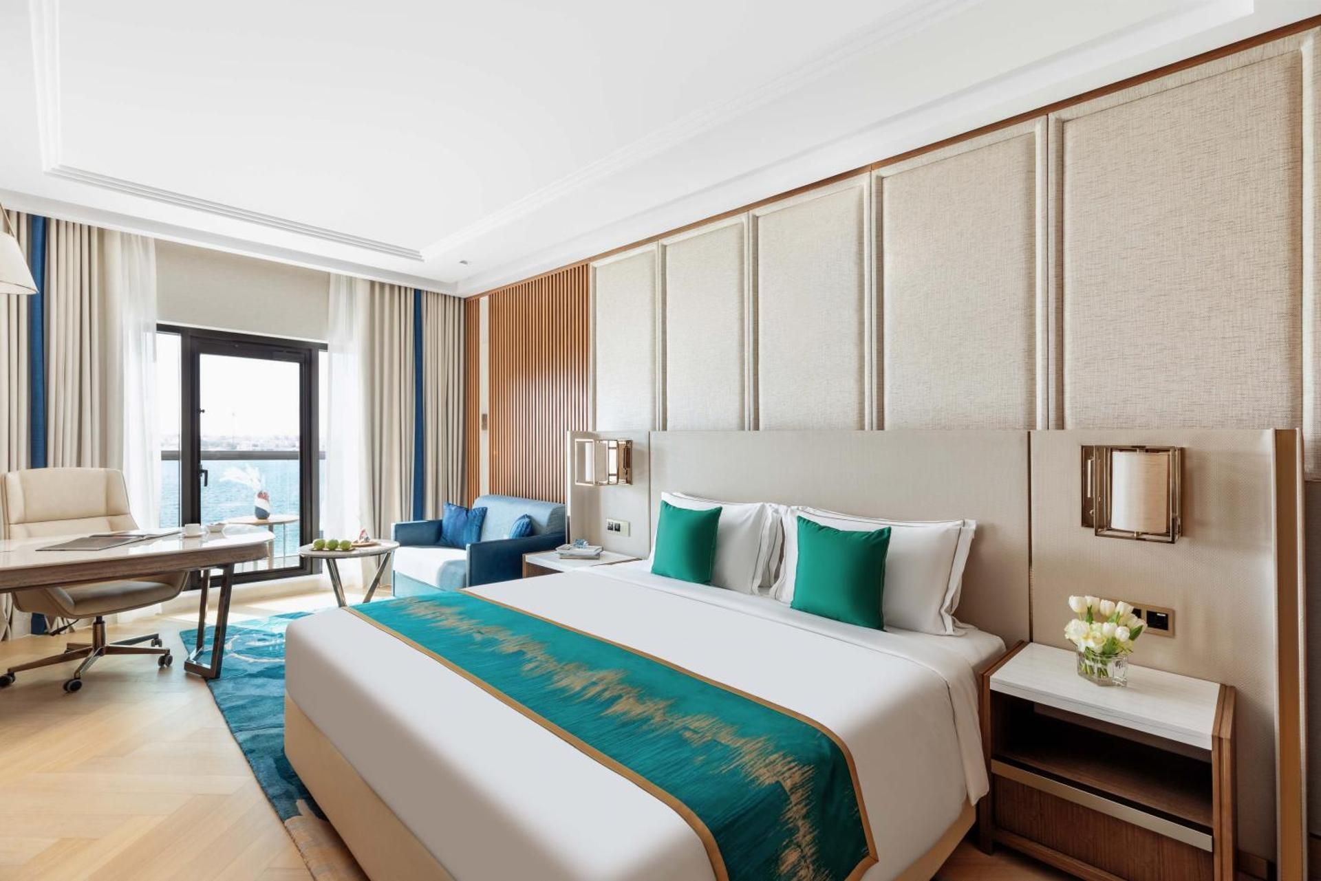 Exotica Palm Sea View Room King Bed with Club Lounge Access