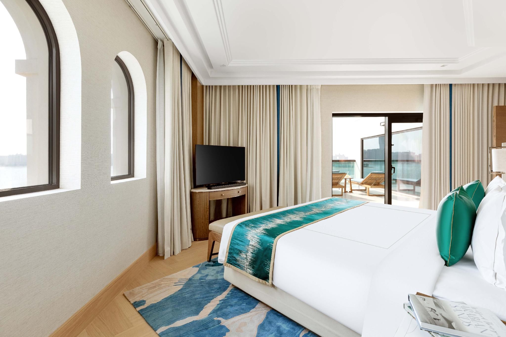 Exotica Suite Sea View with Open Jacuzzi
