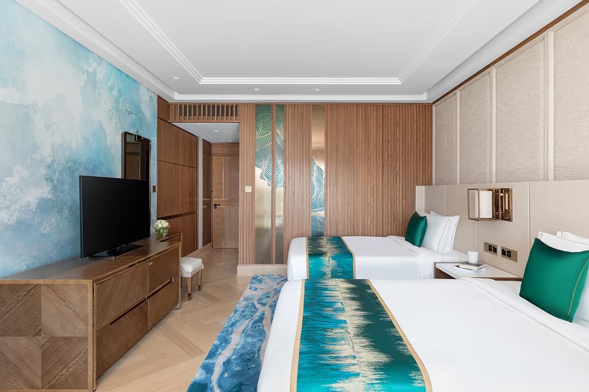 Luxury Palm Sea View Room Twin Bed