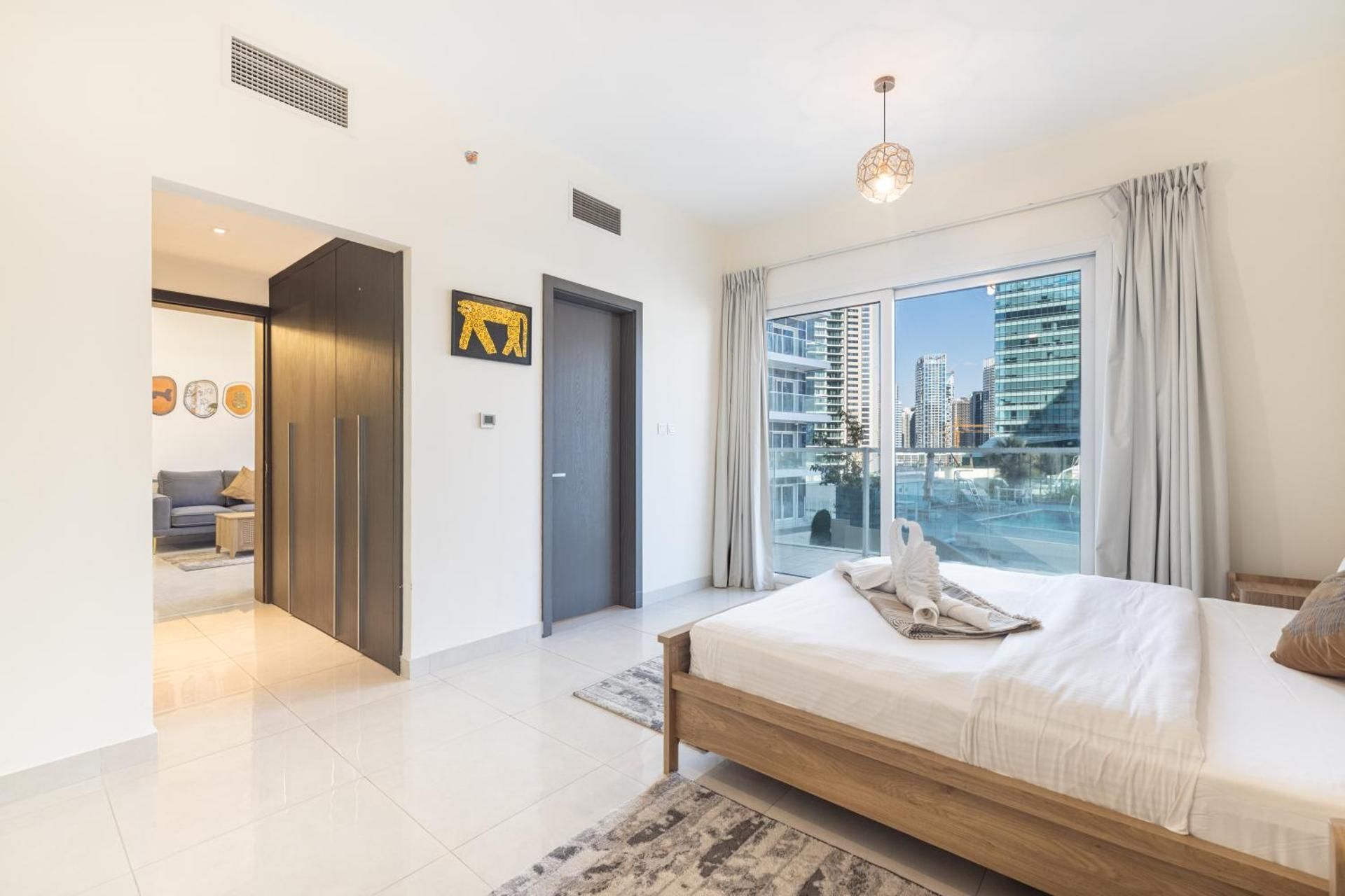 One-Bedroom Apartment with Balcony