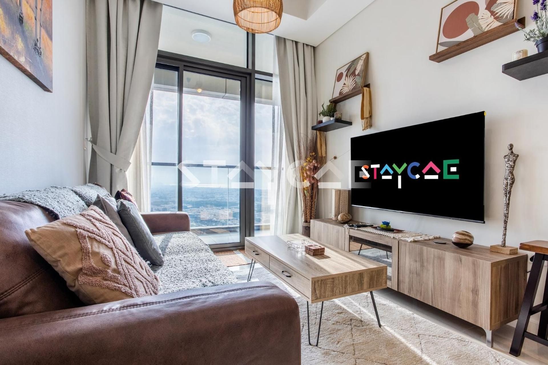 One Bedroom City View With kitchenette - Free Bus service to Dubai Mall Metro Station