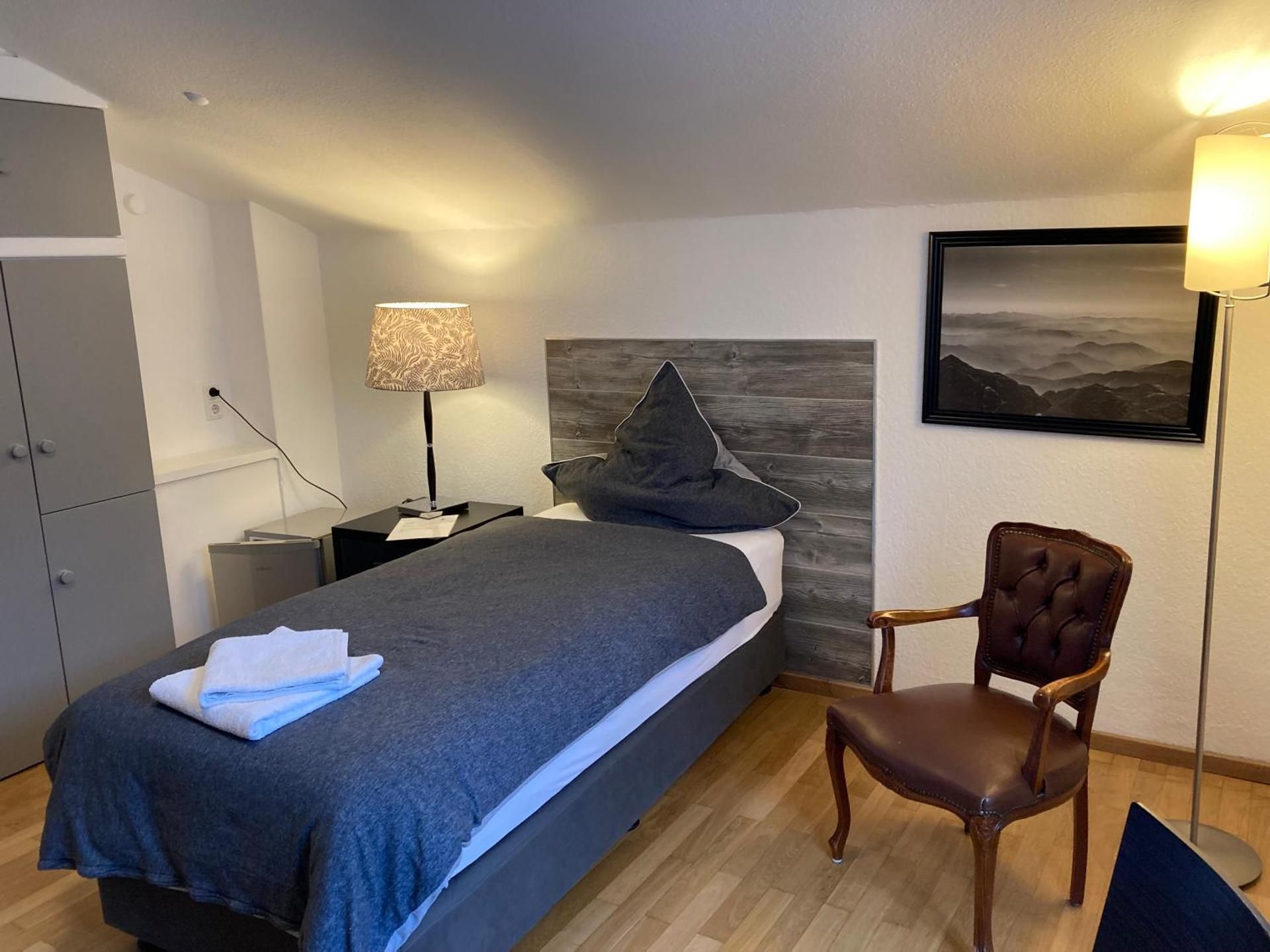 Single Room with Private External Bathroom