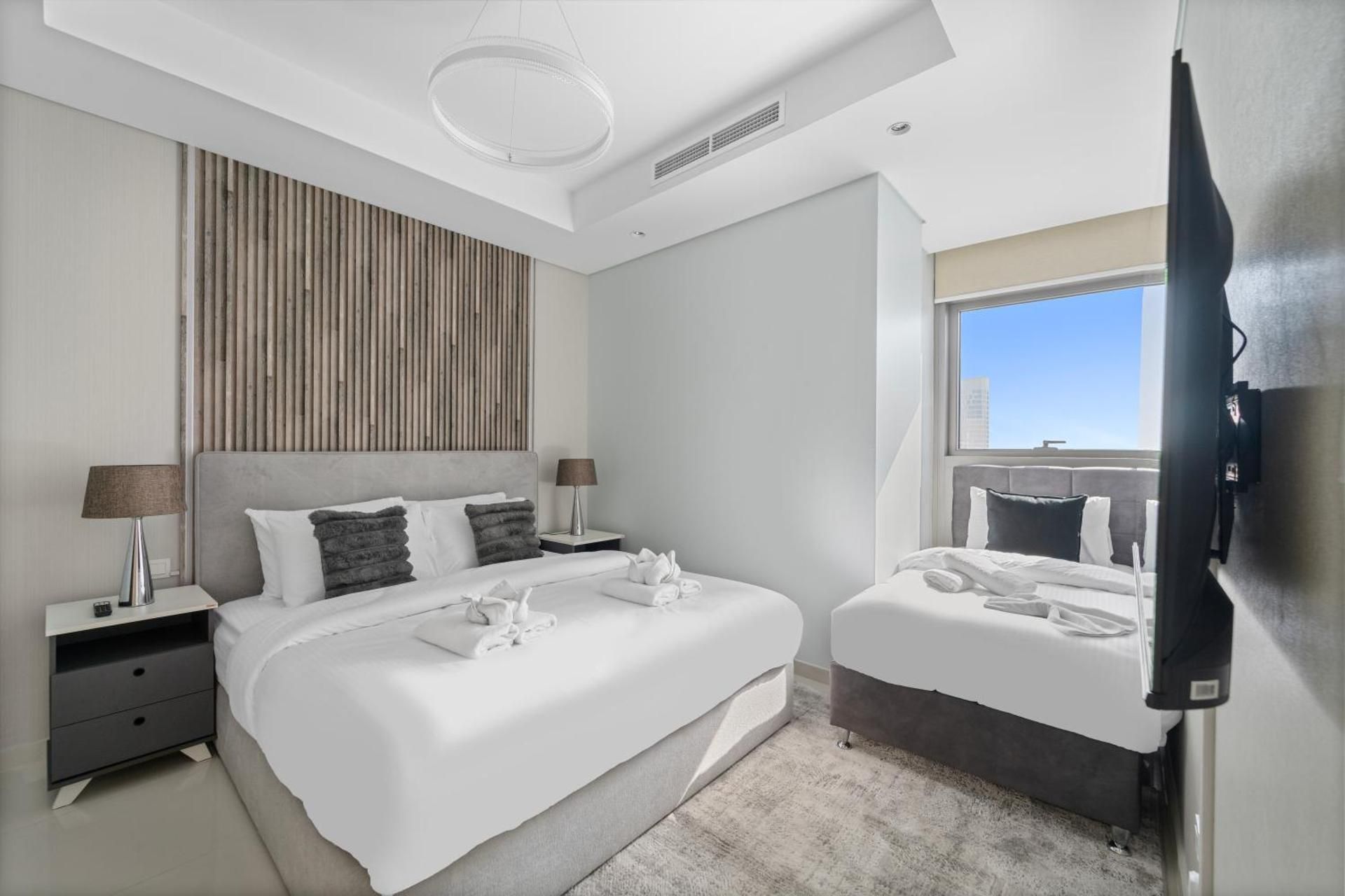 One-Bedroom Apartment with Balcony