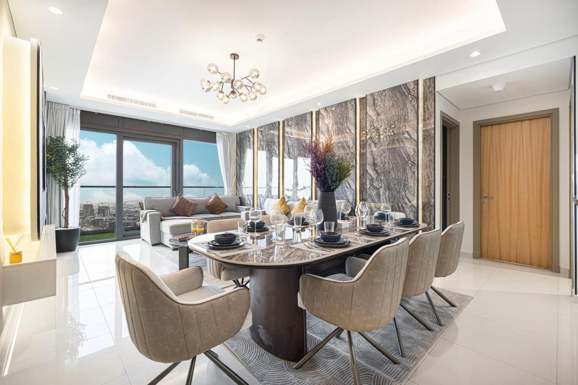 Dubai Scenic Infinity Pool with Burj Khalifa Views