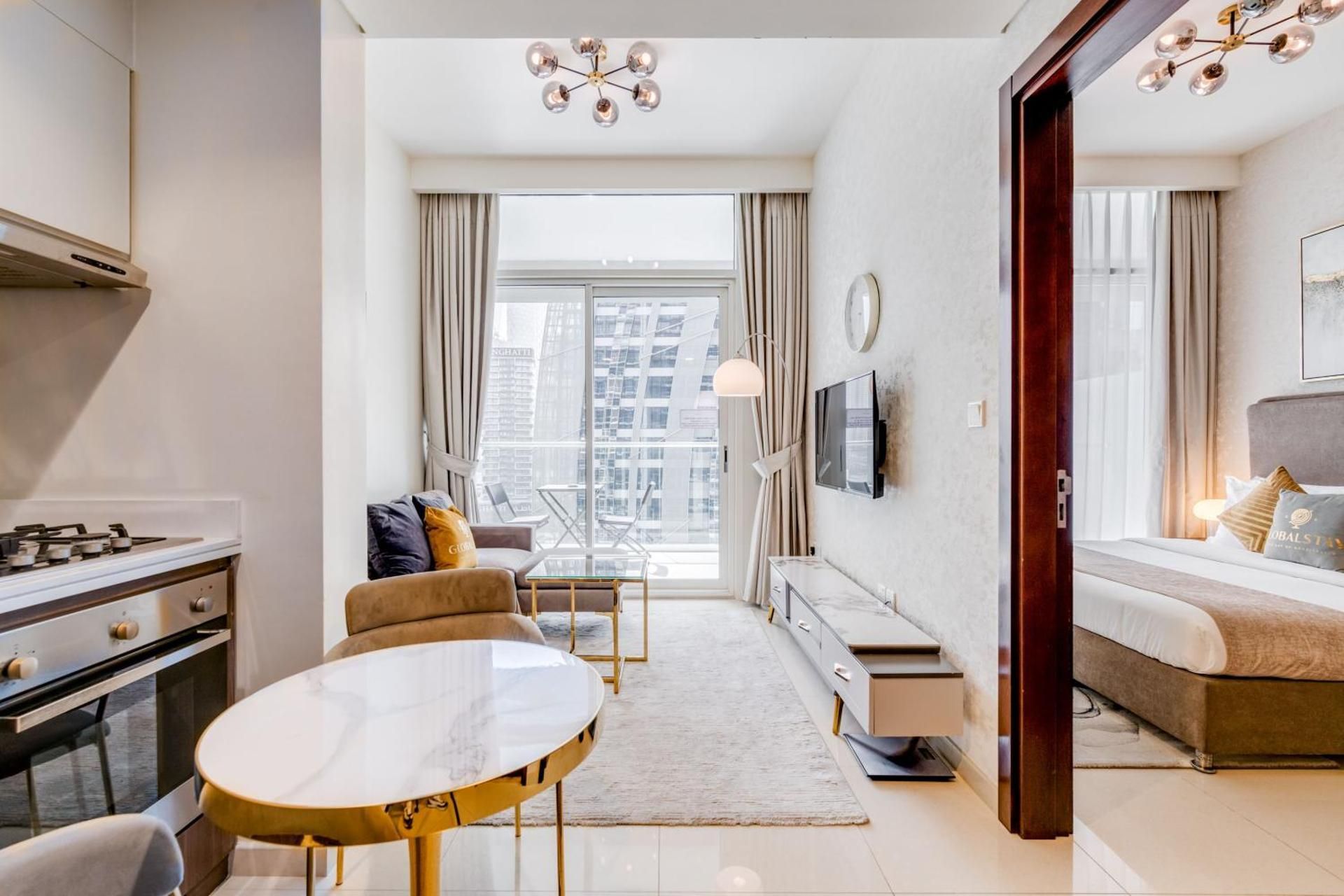 One-Bedroom Apartment with View
