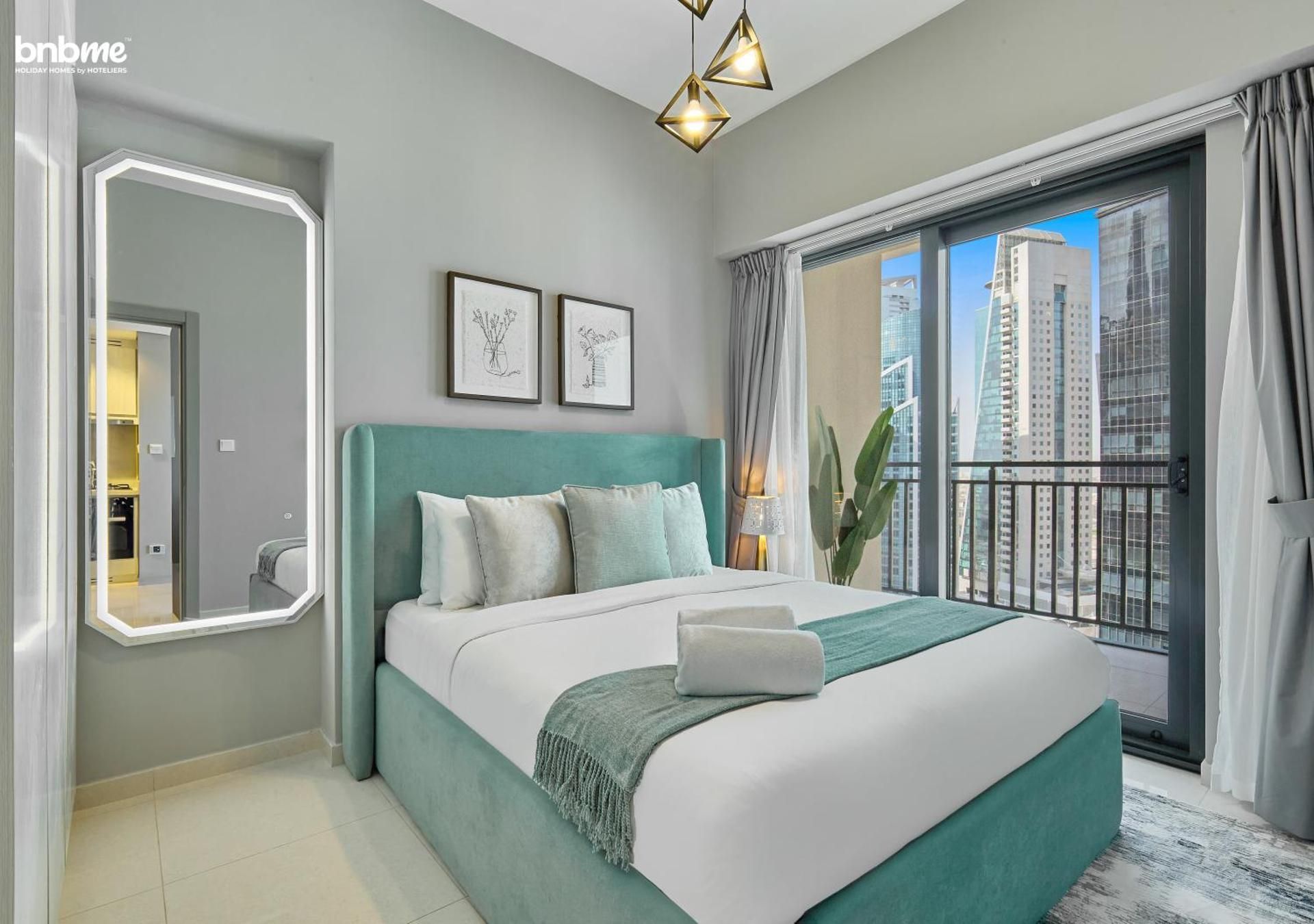 One-Bedroom Apartment With City View