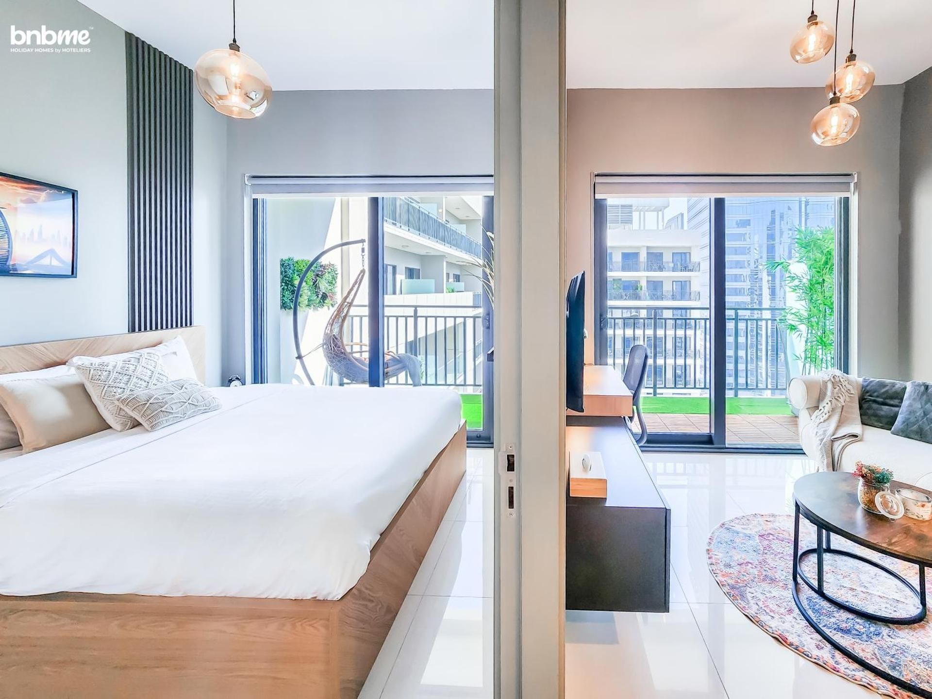 Deluxe One-Bedroom Apartment with City View