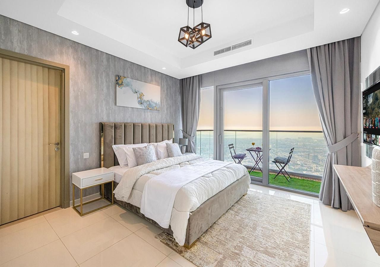 Two-Bedroom Apartment with Balcony and Sea View