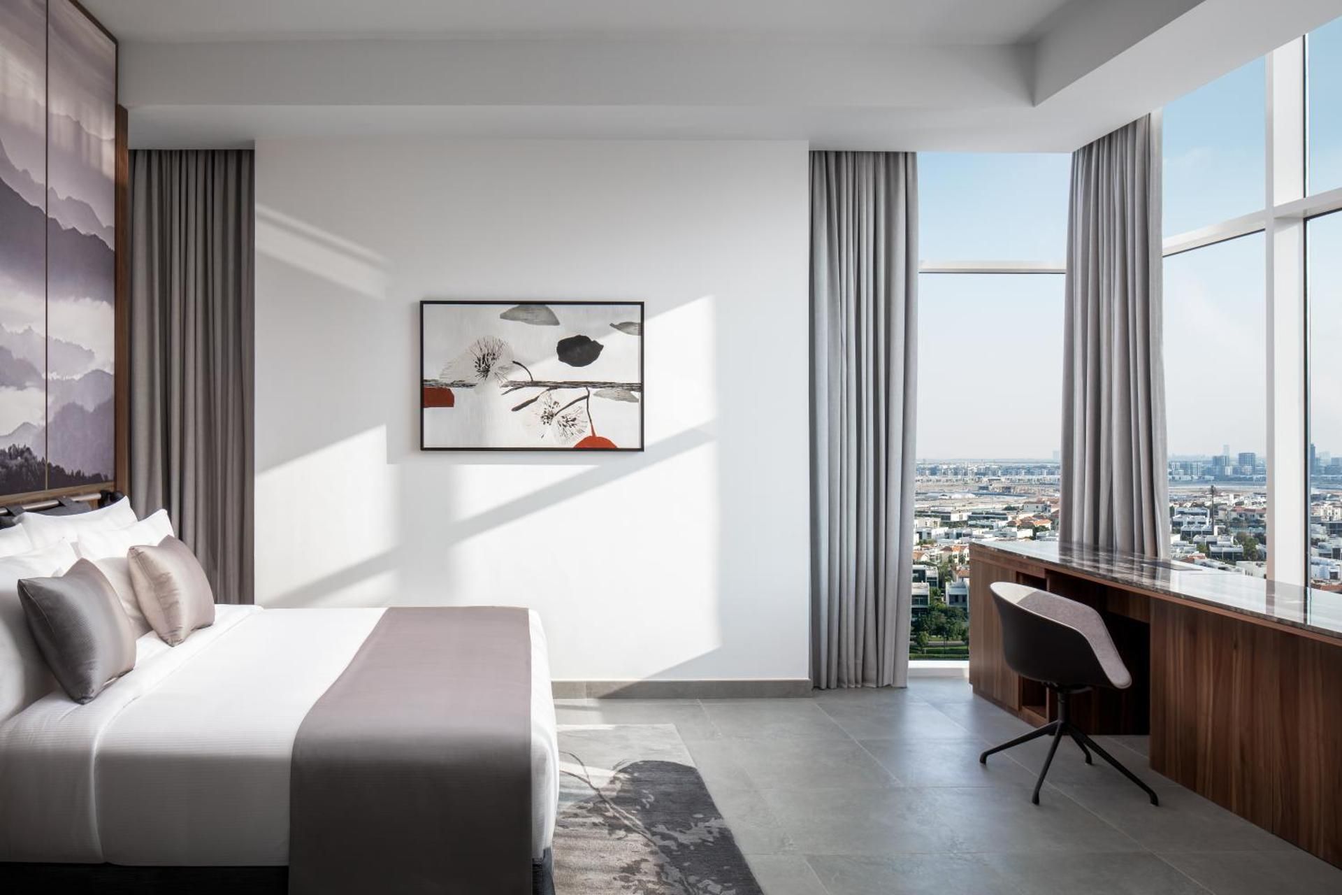 Sky Bay Corner Suite