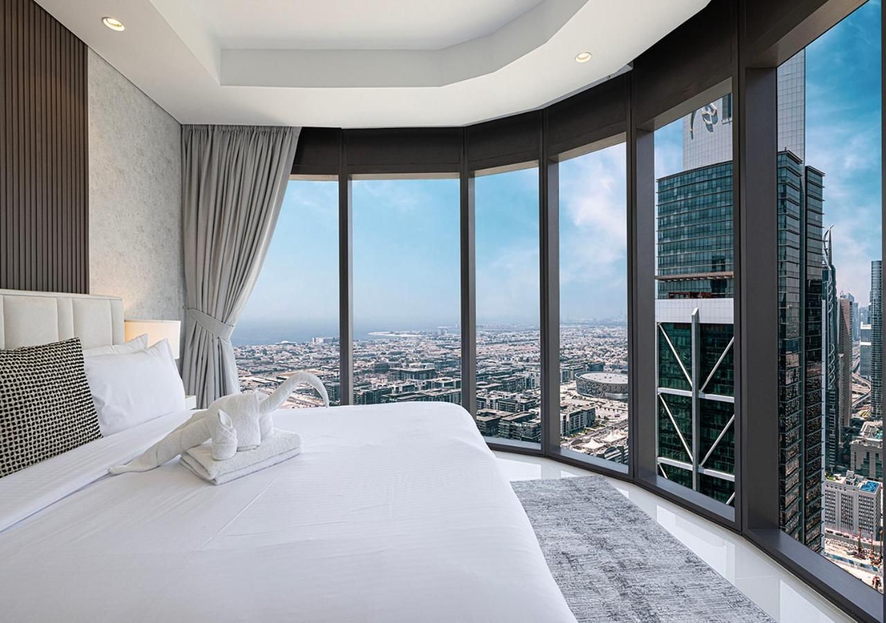 Highest infinity Pool in Downtown Dubai