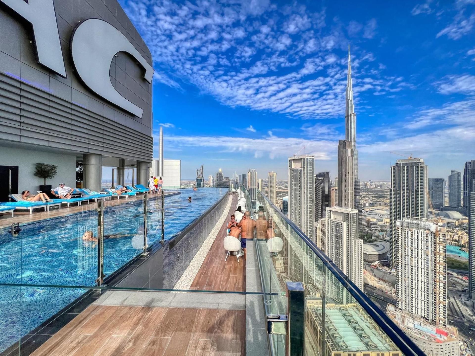 Highest infinity Pool in Downtown Dubai