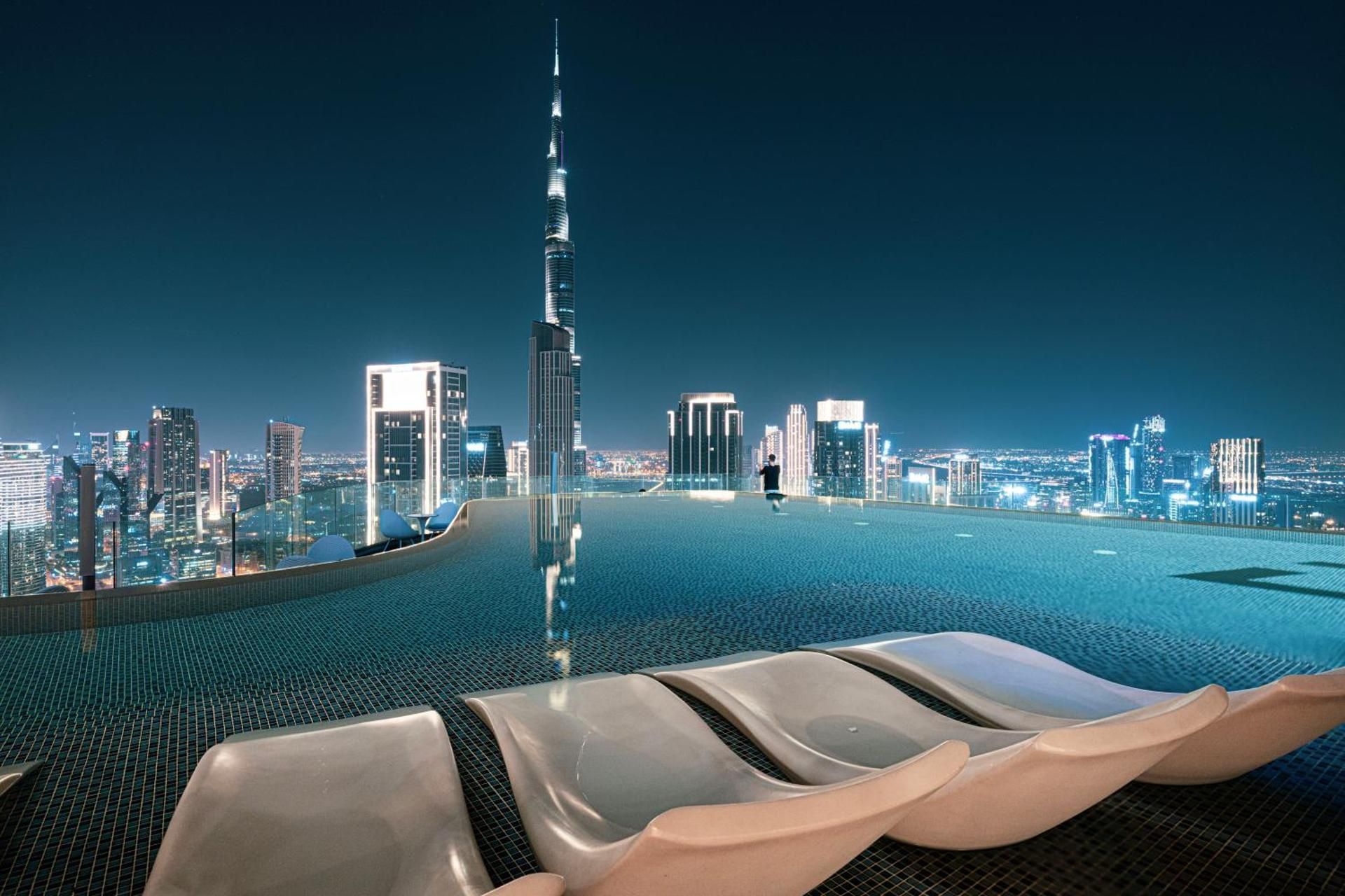 Highest infinity Pool in Downtown Dubai