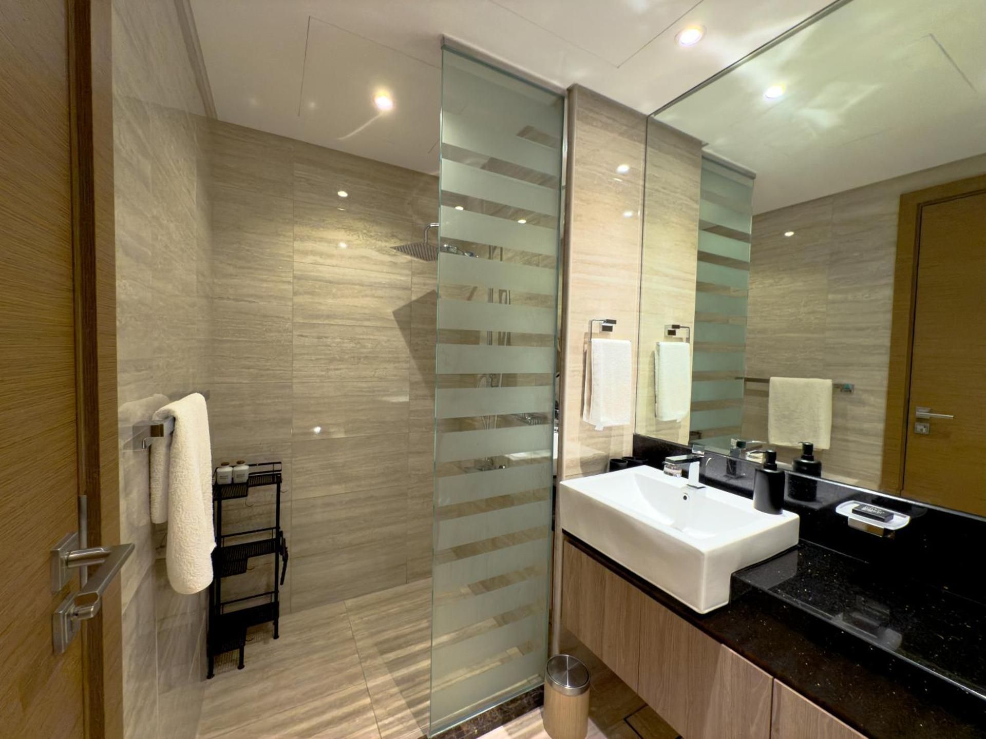 One-Bedroom Apartment with Sea View and Terrace