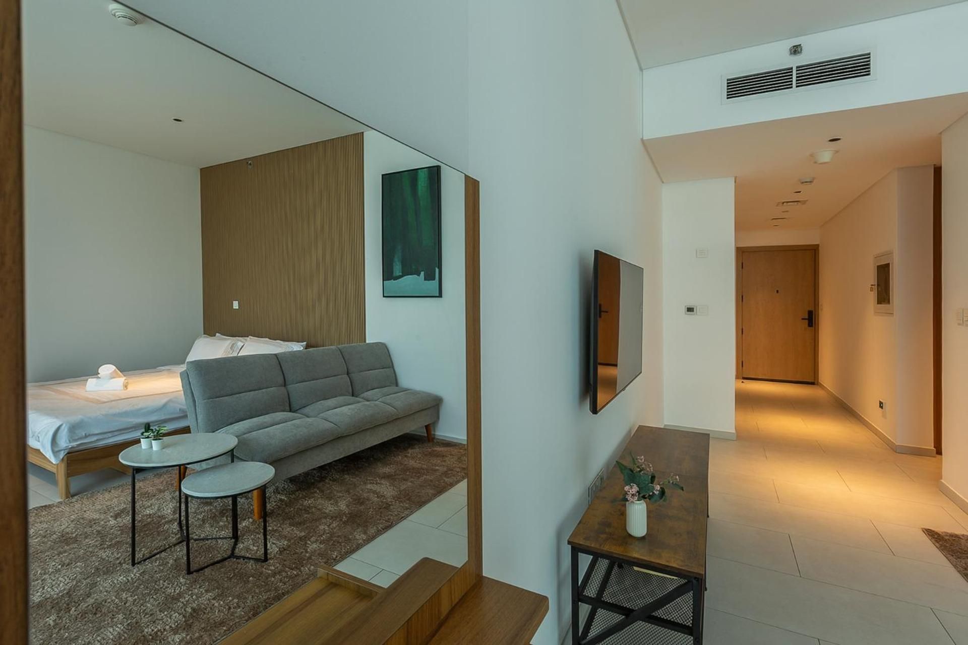 Apartment with City View