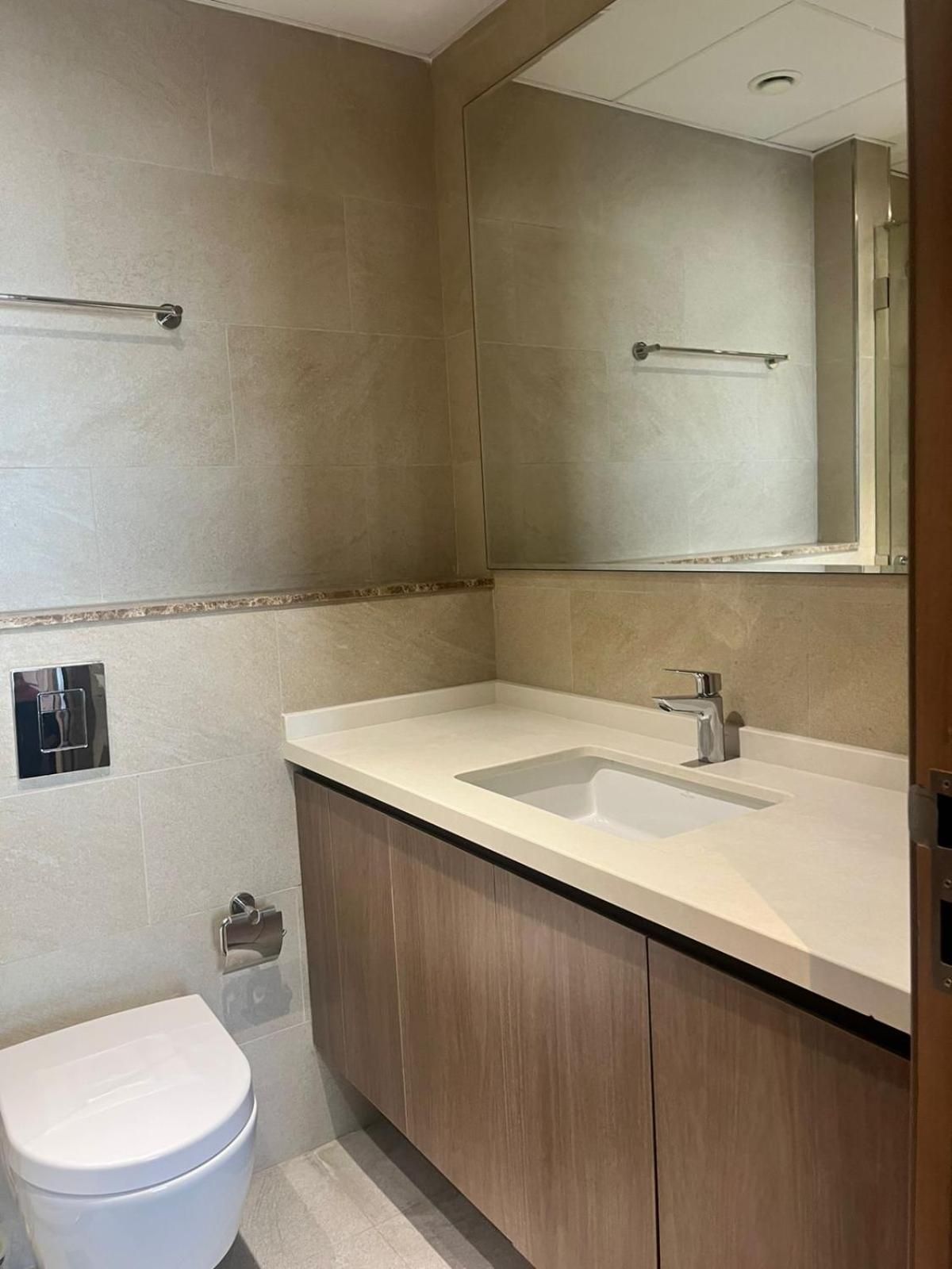 One-Bedroom Deluxe Apartment