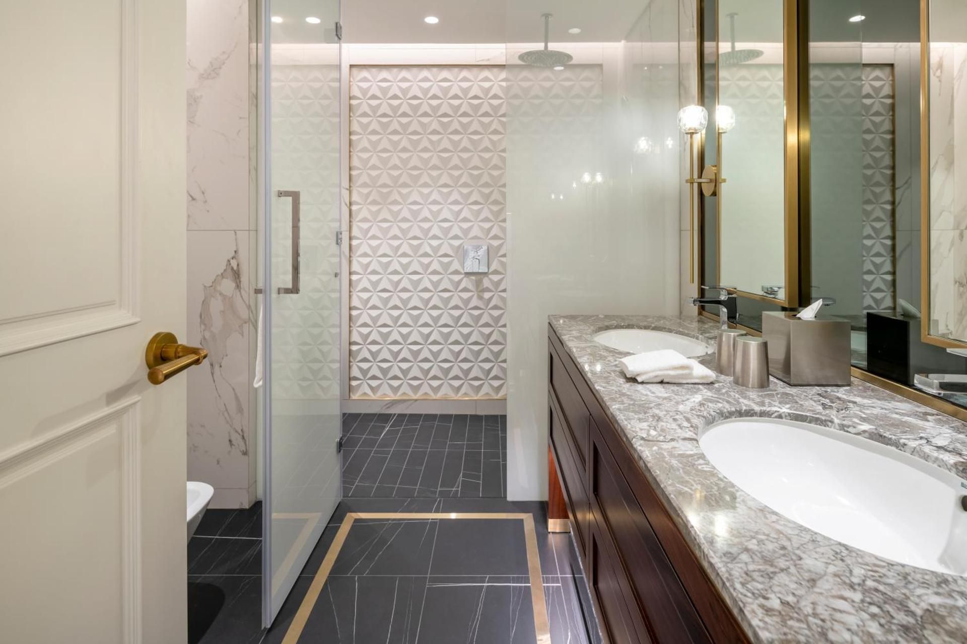 Luxury Studio Apartment