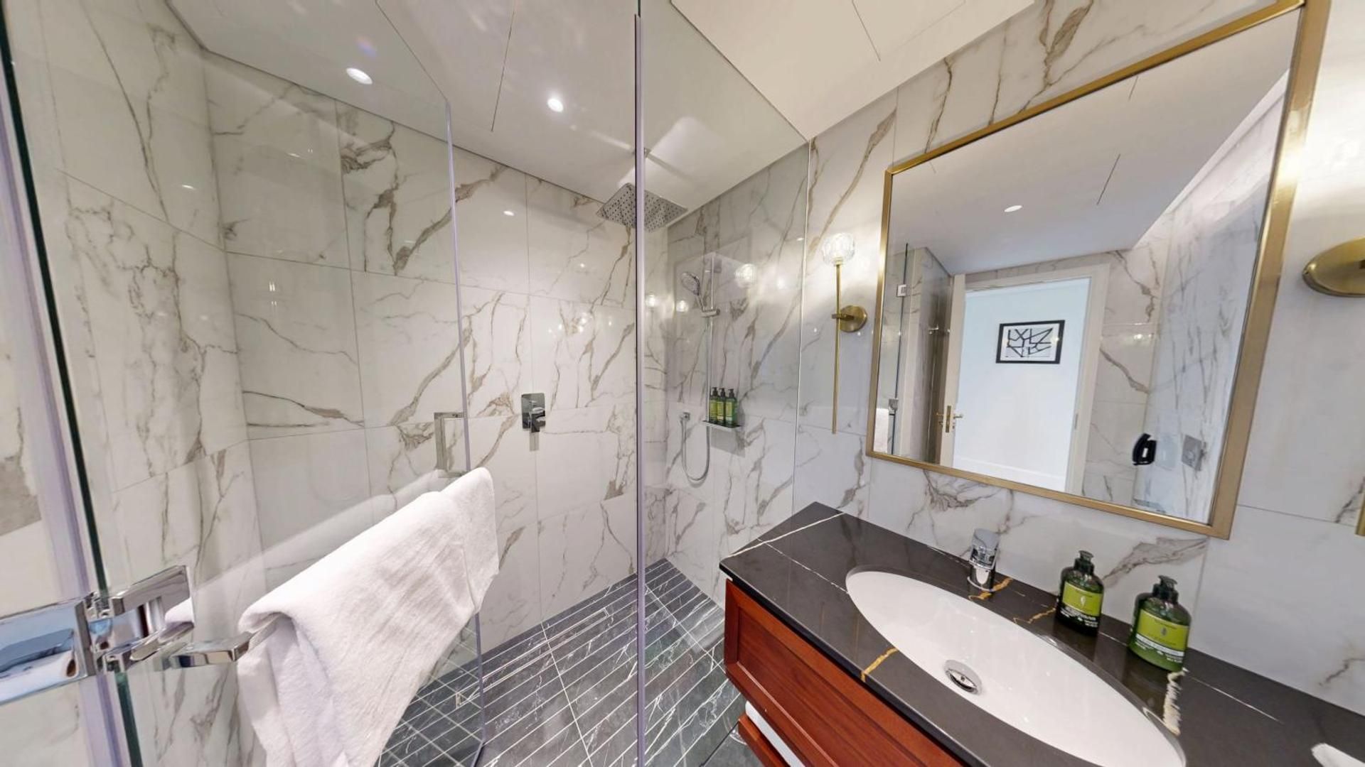Superior One-Bedroom Apartment