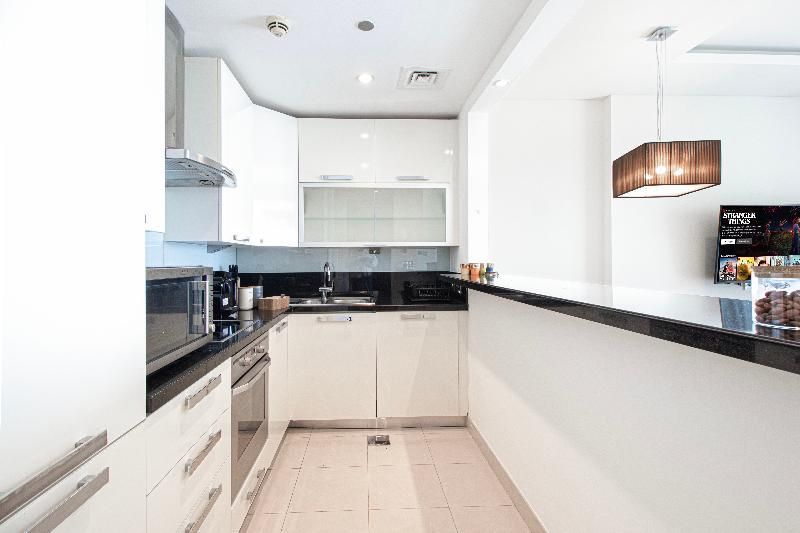 Songs of the Lake by Lagom - Bonnington Apartment Jumeirah Lake Towers,