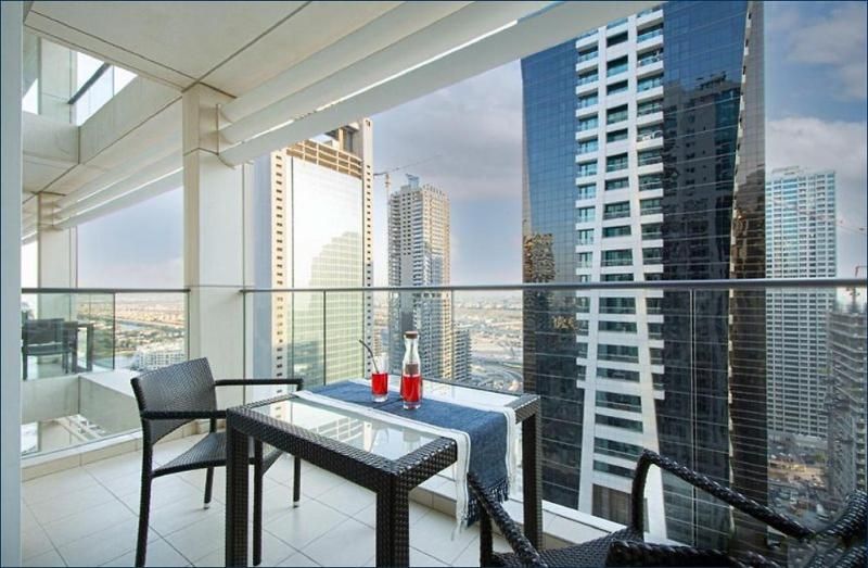 Songs of the Lake by Lagom - Bonnington Apartment Jumeirah Lake Towers,