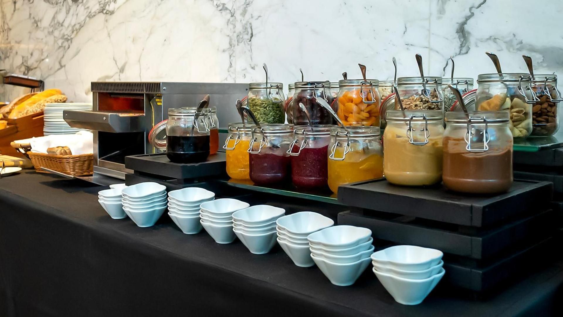 Songs of the Lake by Lagom - Bonnington Apartment Jumeirah Lake Towers,