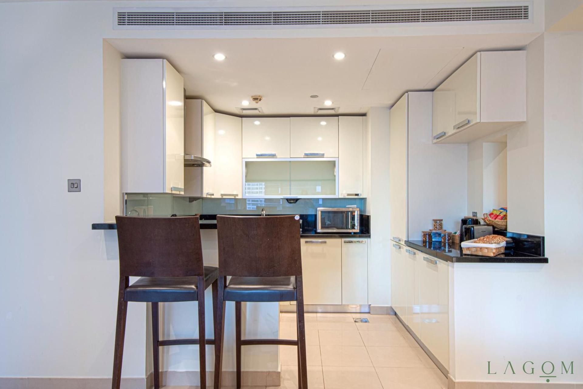 Songs of the Lake by Lagom - Bonnington Apartment Jumeirah Lake Towers,