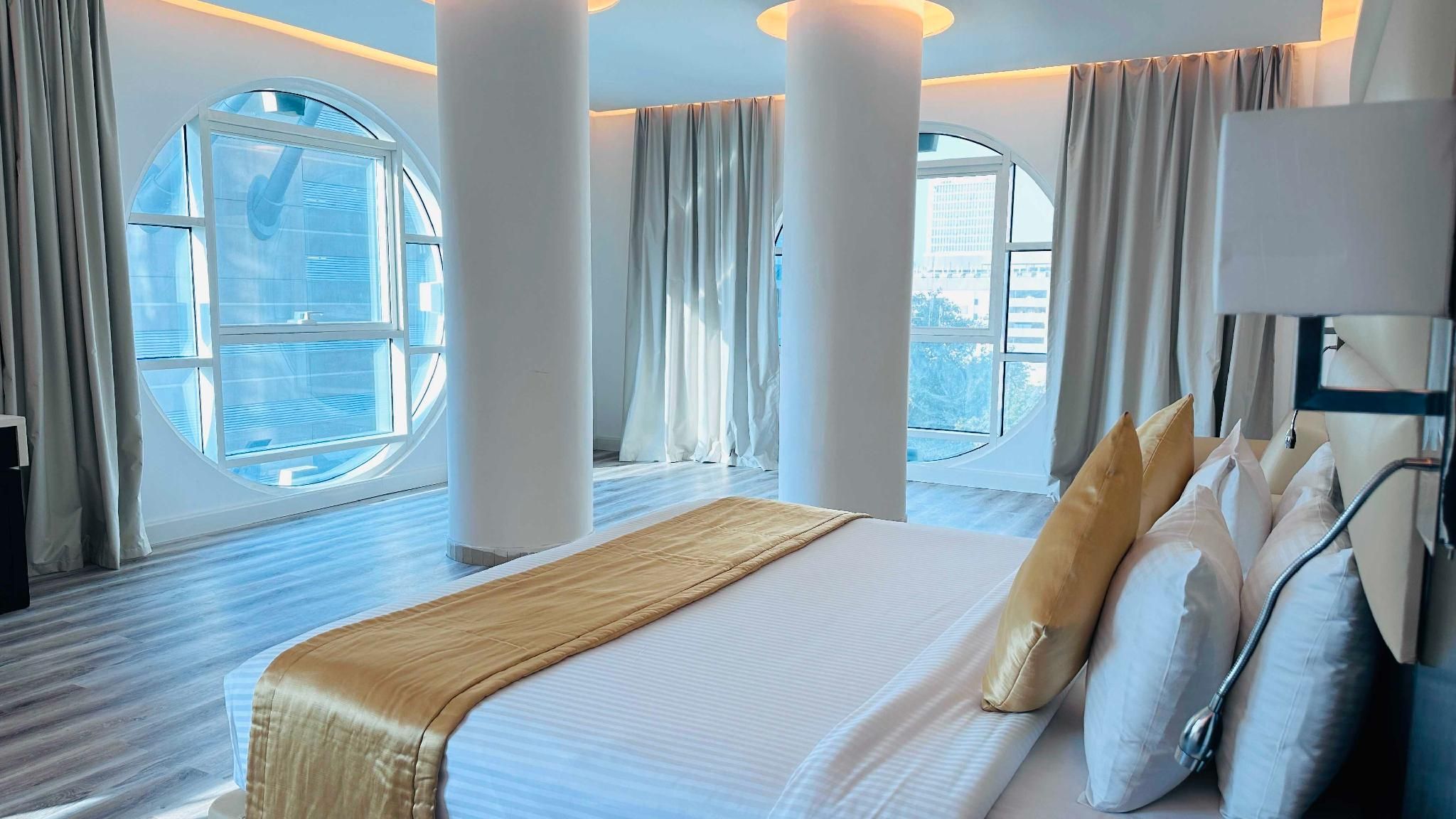 Club Burj Khalifa and Fountain View Room