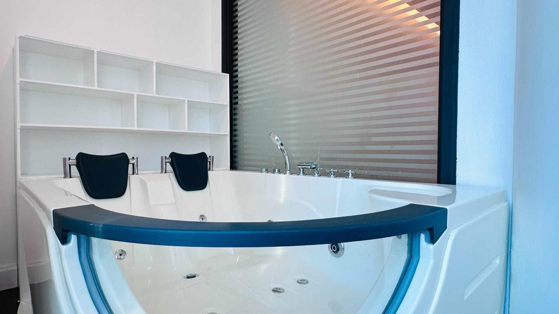 Executive Rooms BV