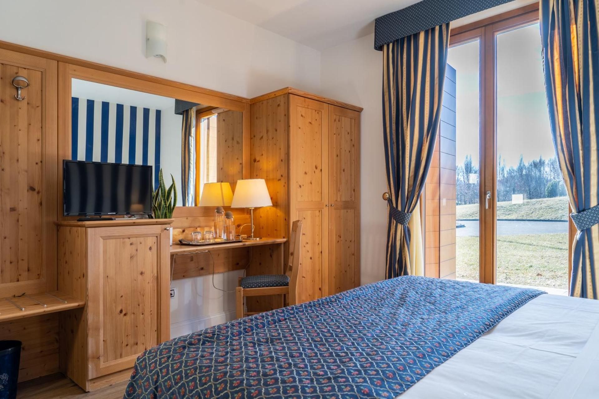 Double or Twin Room with Garden View