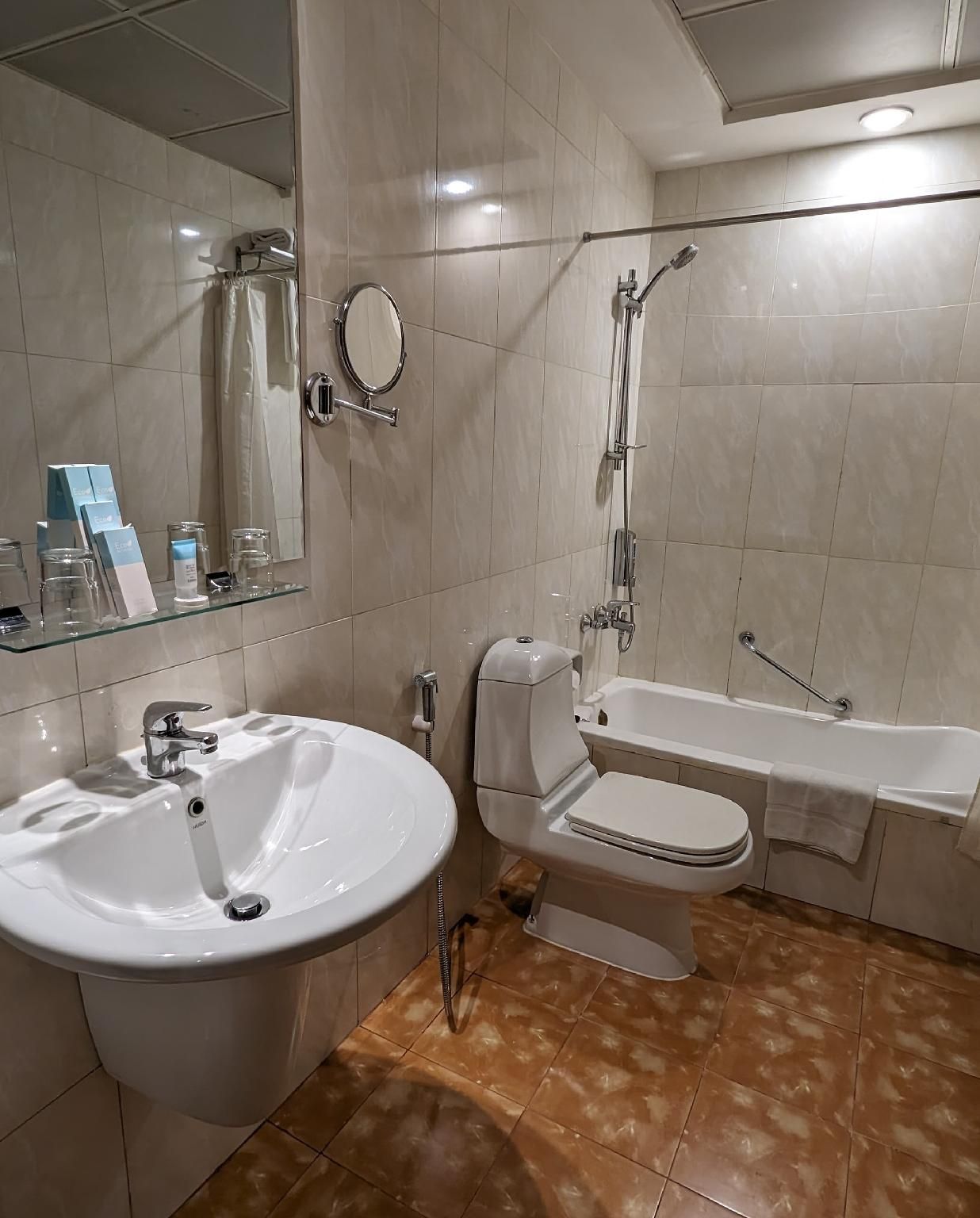 City Tower Hotel Standard King Room 3